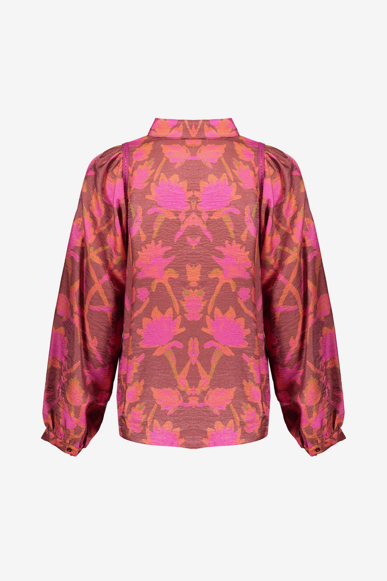 Geisha Damenbluse mit farbenfrohem Blumenmuster und feinen Details