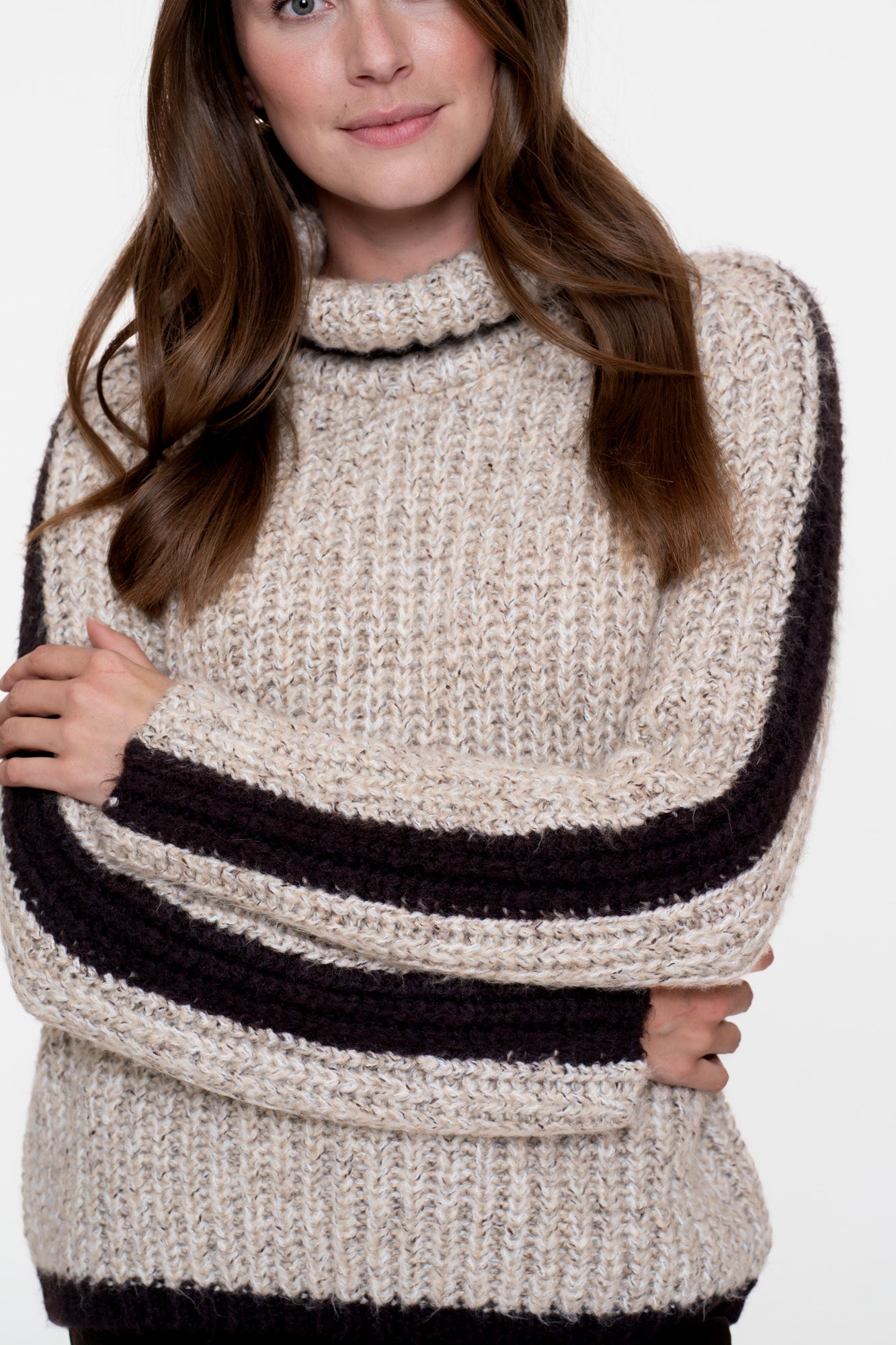 Geisha Damen Pullover aus zweifarbigem Kabelstrick