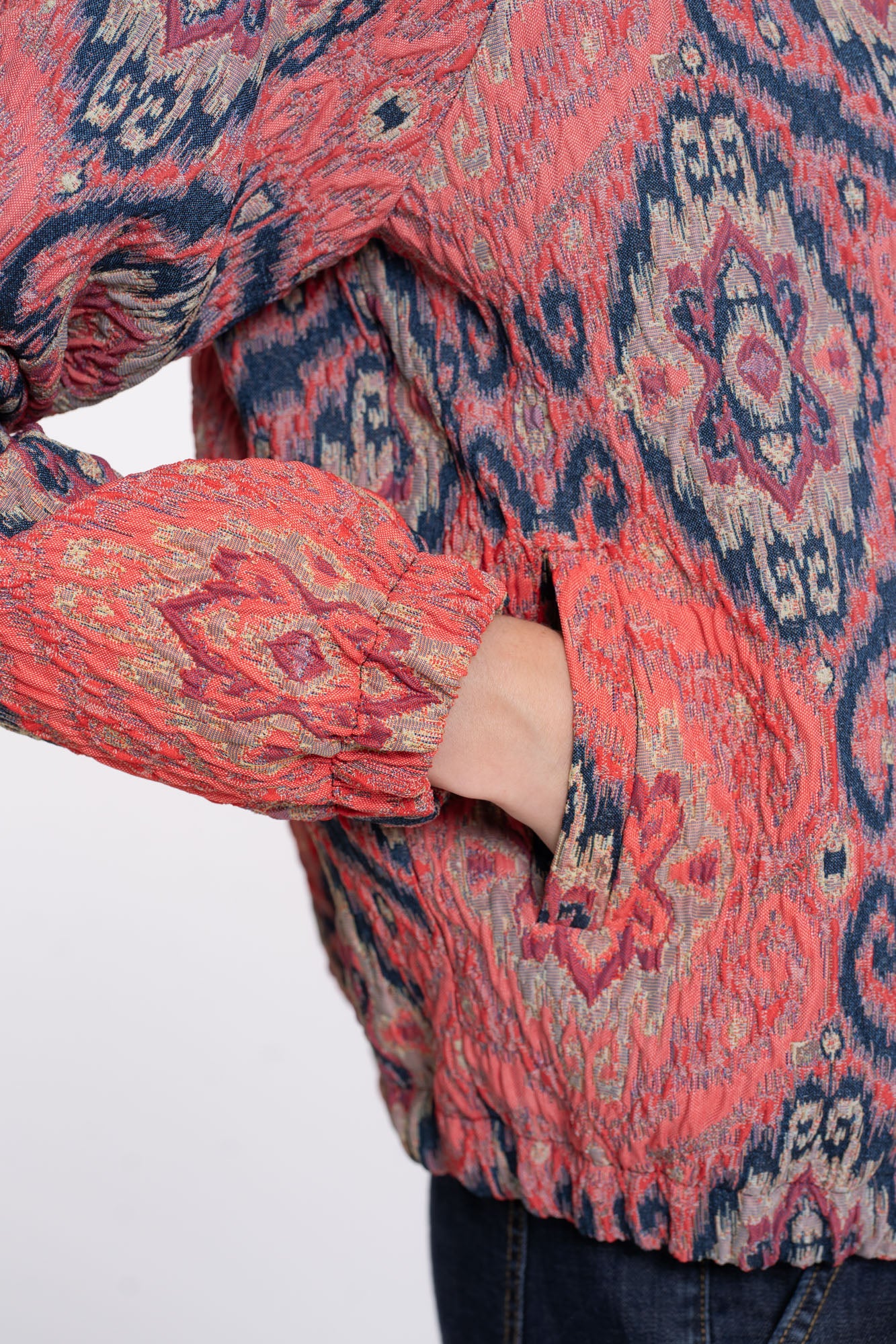 Geisha Damenjacke mit farbenfrohem Paisleymuster