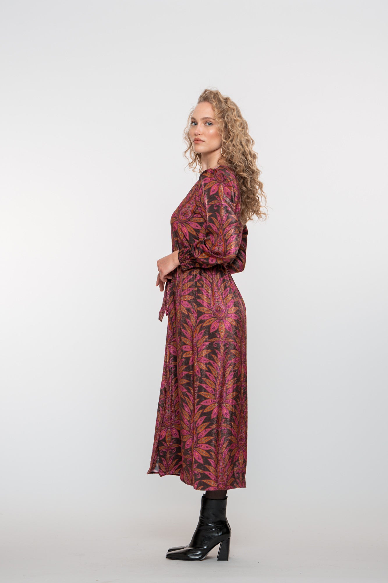 Geisha Damen-Maxikleid mit Paisleyprint und Bindegürtel
