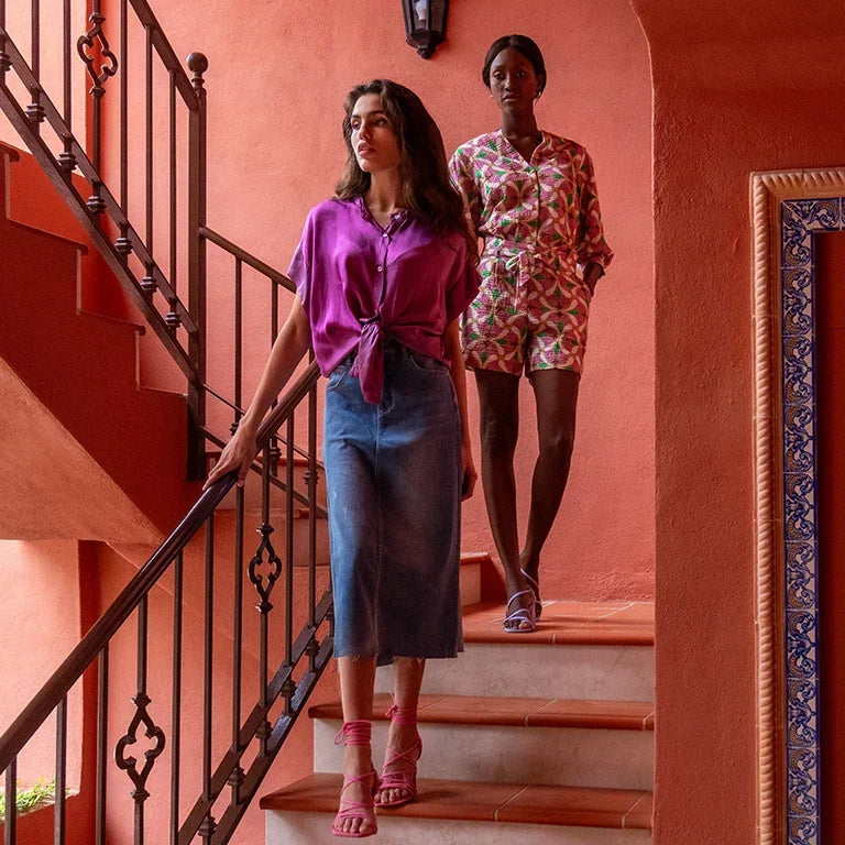 Geisha Fashion | Pink walls meets blue sky