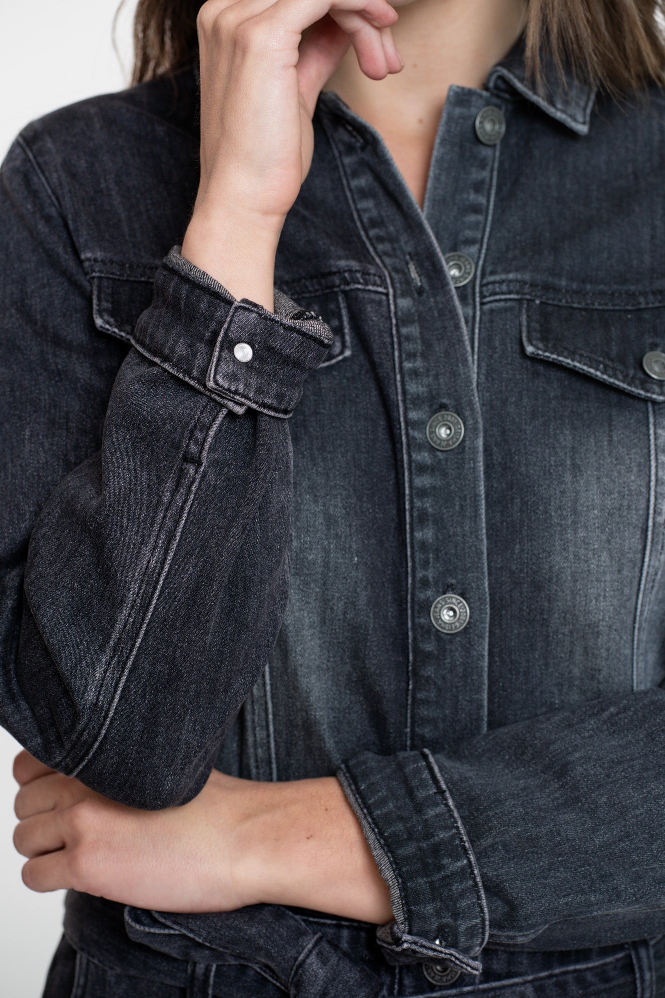 Geisha Damen-Grauer Denim-Jumpsuit mit Gürtel