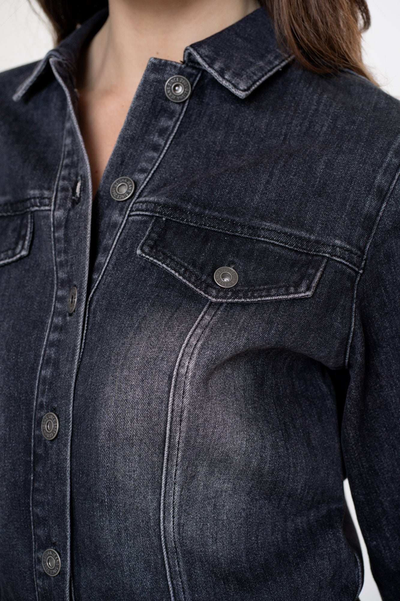 Geisha Damen-Grauer Denim-Jumpsuit mit Gürtel