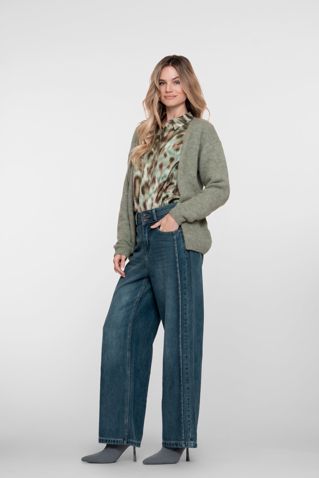 Geisha Damen-Flared-Jeans mit Doppelknopf