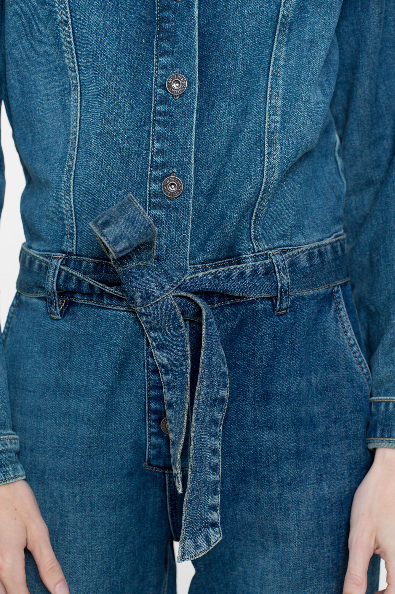 Geisha Damen-Denim-Jumpsuit mit Gürtel