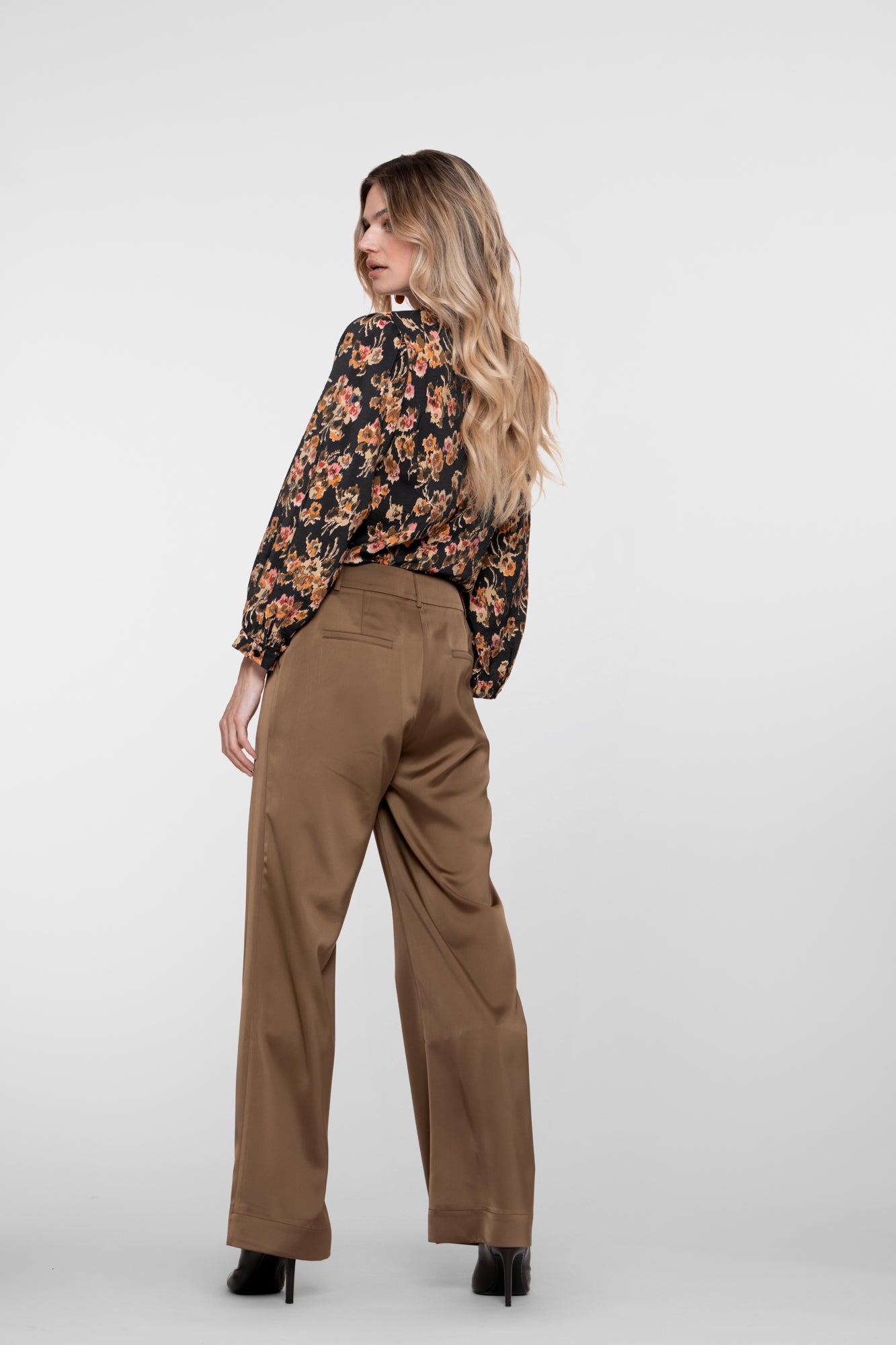 Geisha Damenhose in Satinoptik