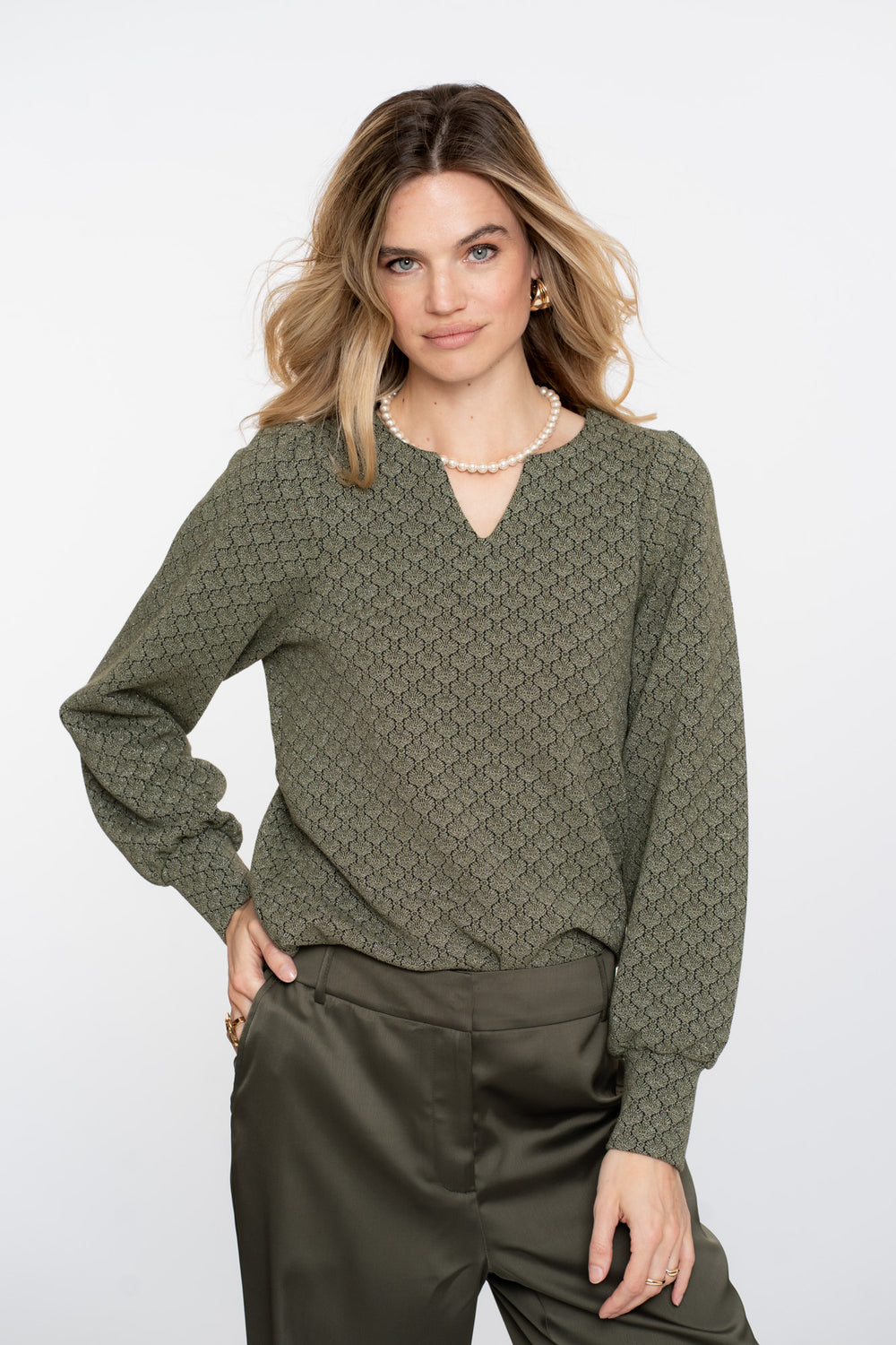 Geisha Damen-Top mit V-Ausschnitt und Jacquardmuster