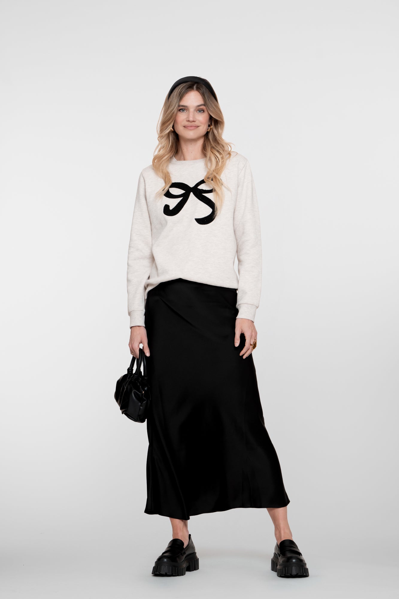 Geisha Damen-Sweater mit Schleifenprint auf der Brust