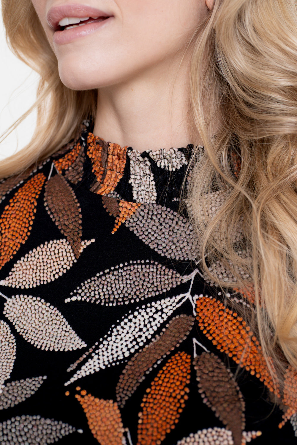 Geisha Damen-Top mit Smokdetails