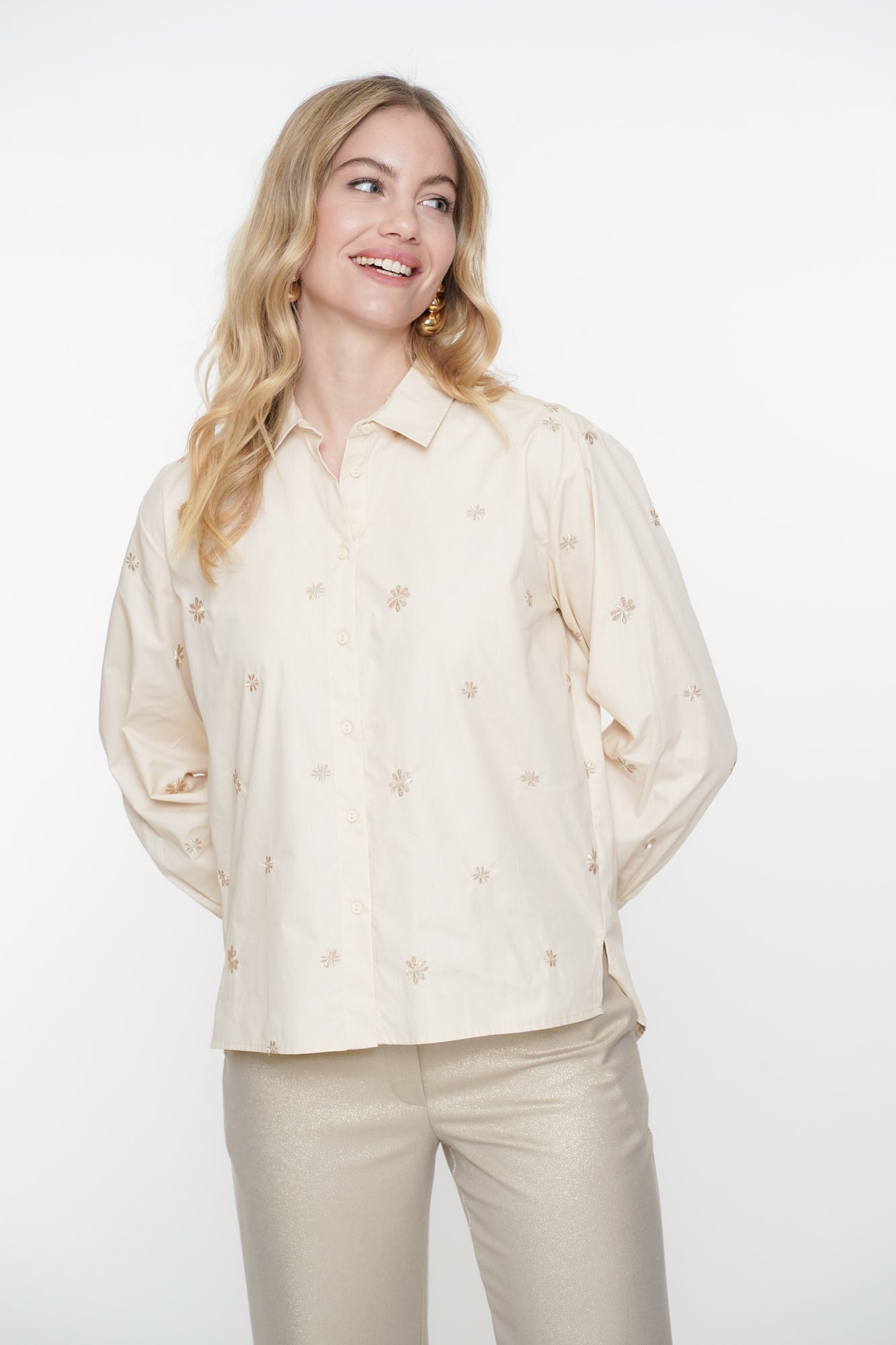 Geisha Fashion Damenbluse mit Stickblumenmuster