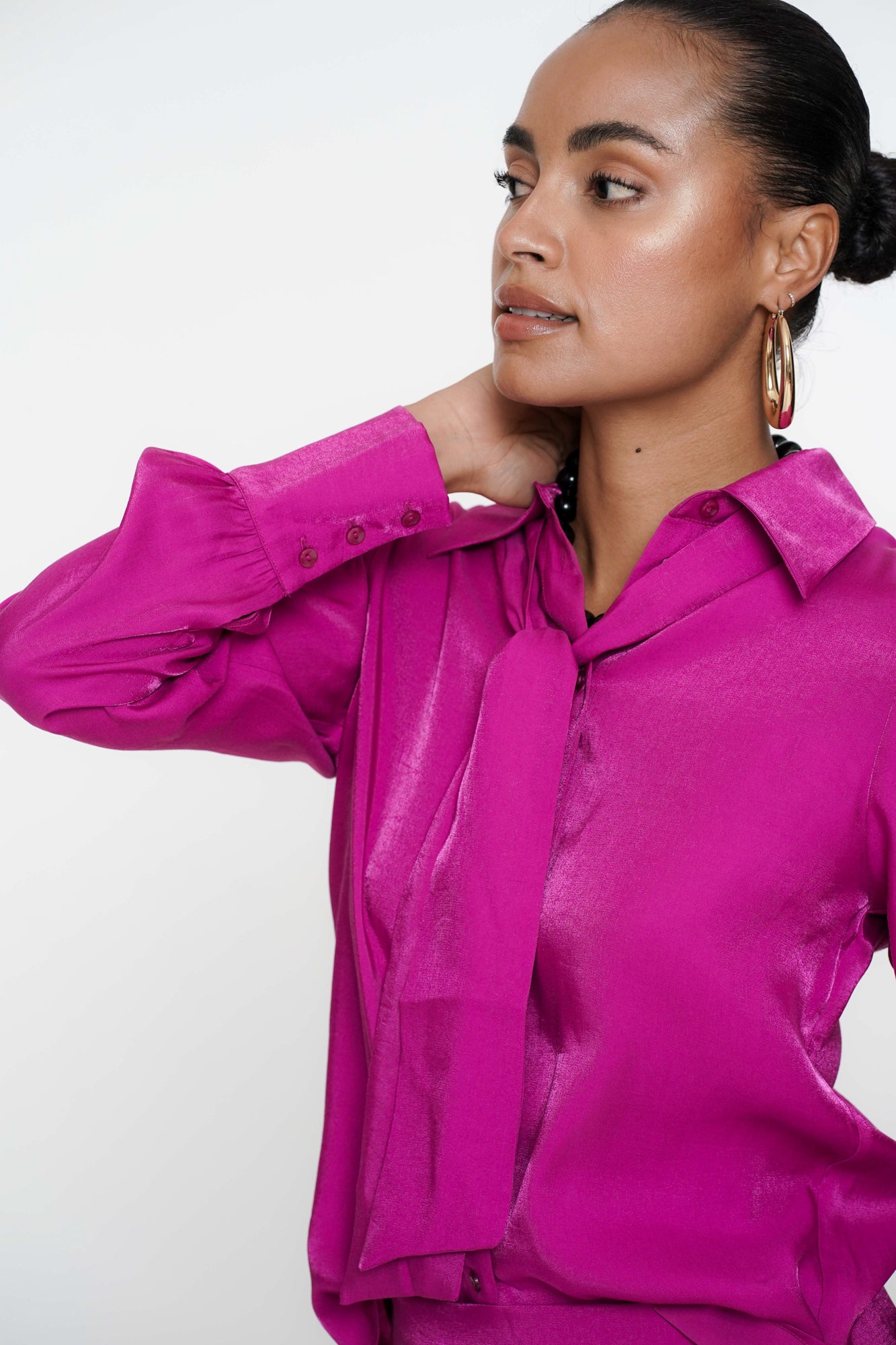 Geisha Fashion Damenbluse glänzend mit Schleifendetail