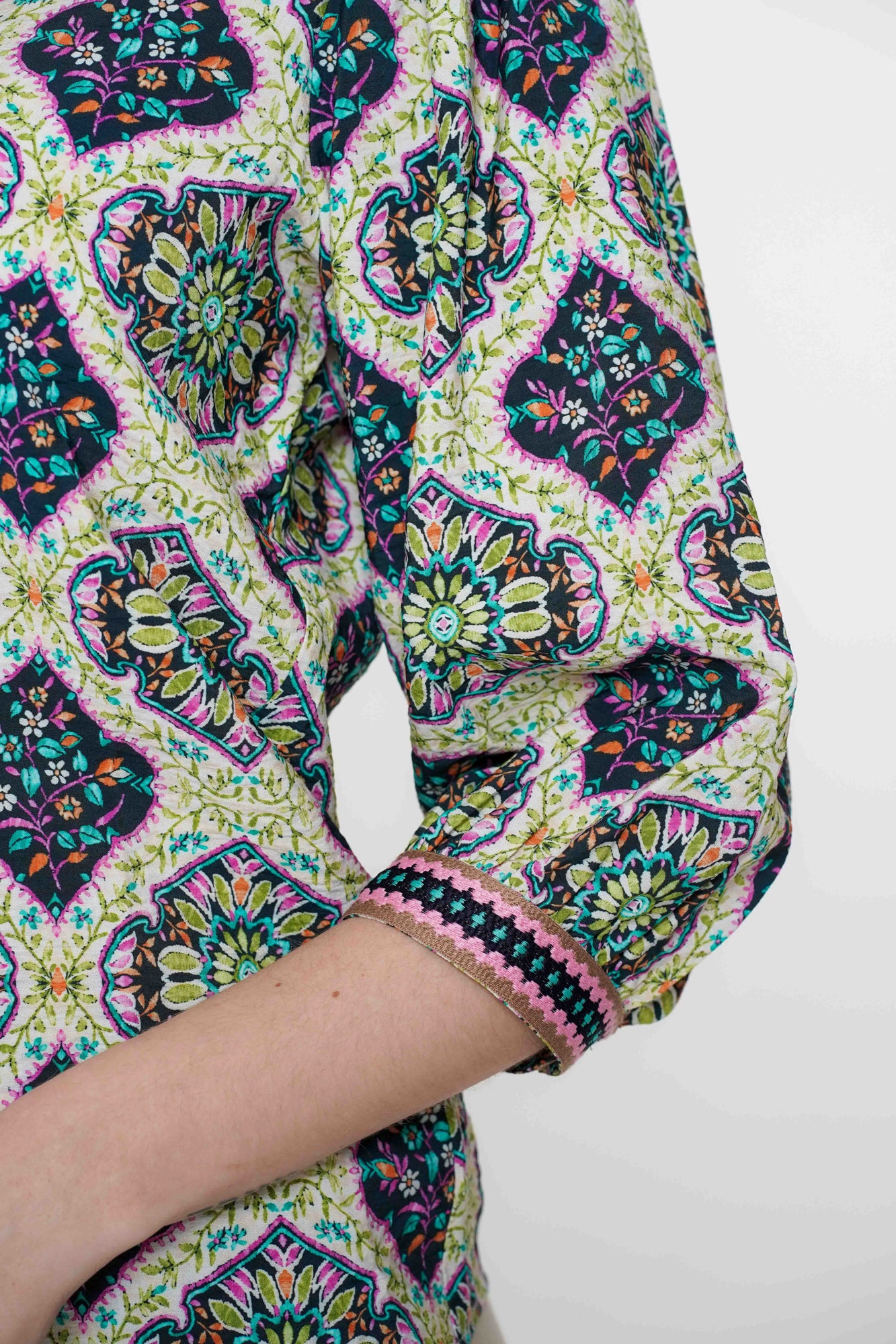 Geisha Fashion Damenbluse mit Ethno-Print