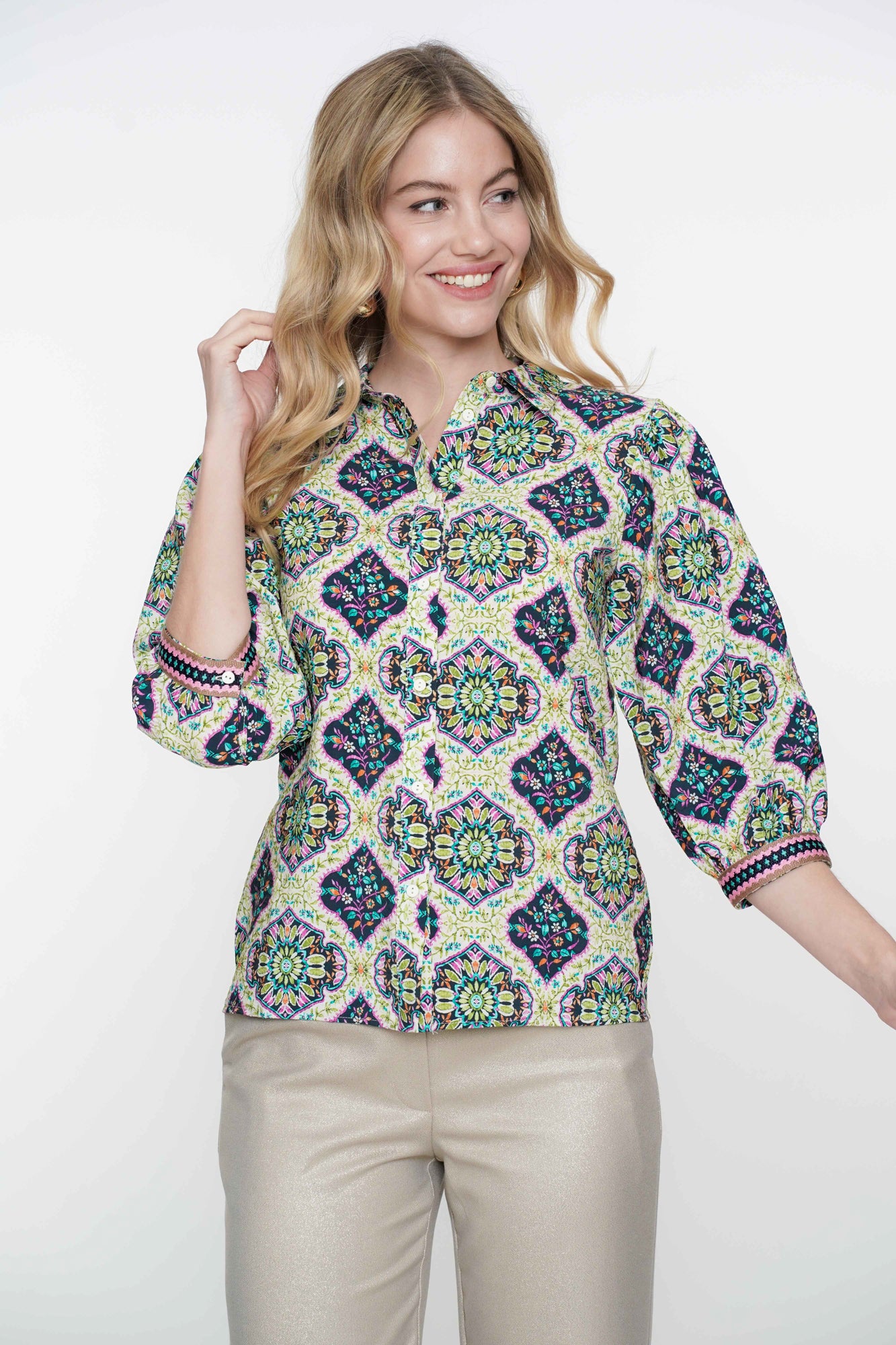 Geisha Fashion Damenbluse mit Ethno-Print