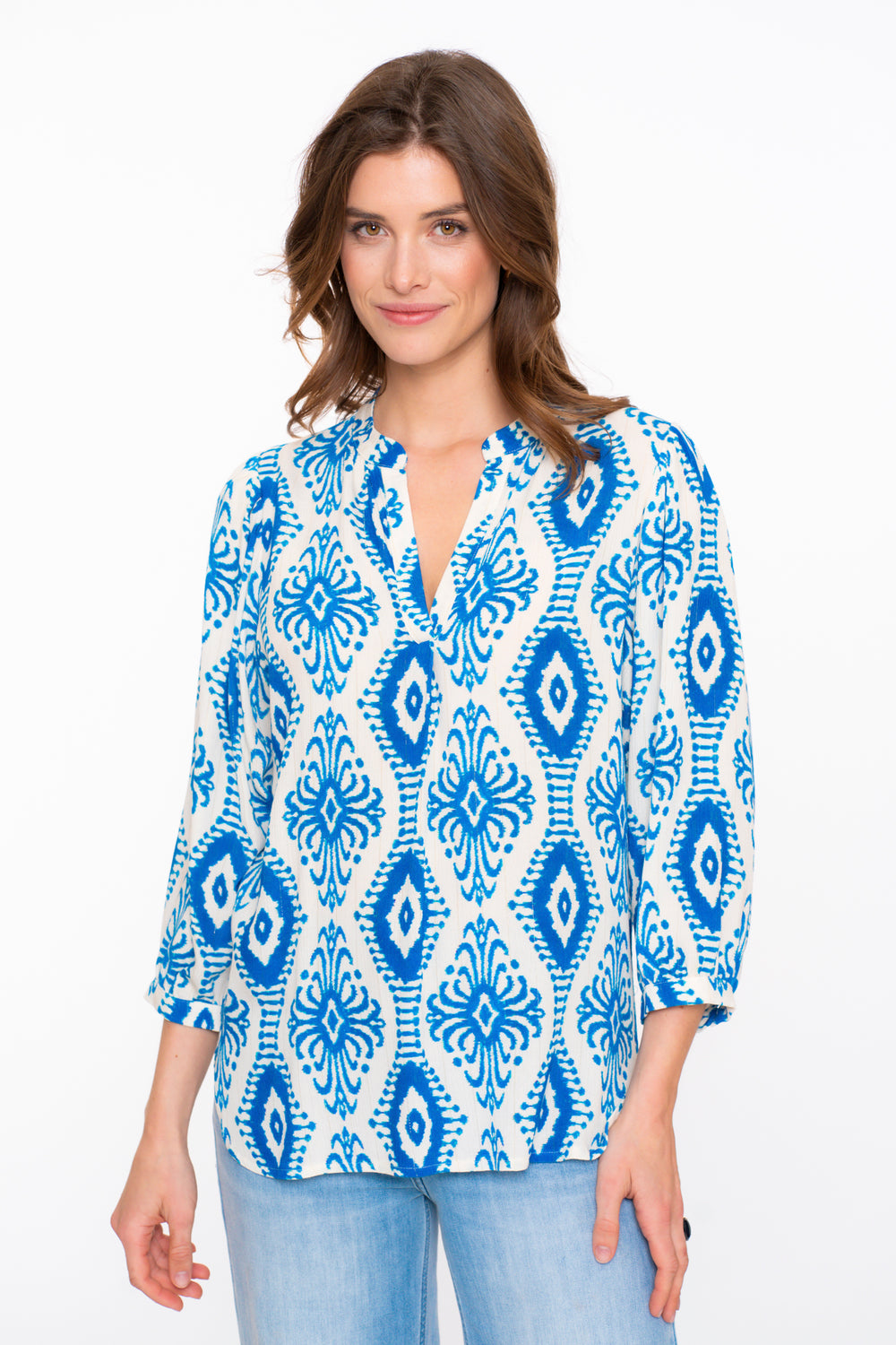 Geisha dames top met V-hals en sierlijke Ikat print