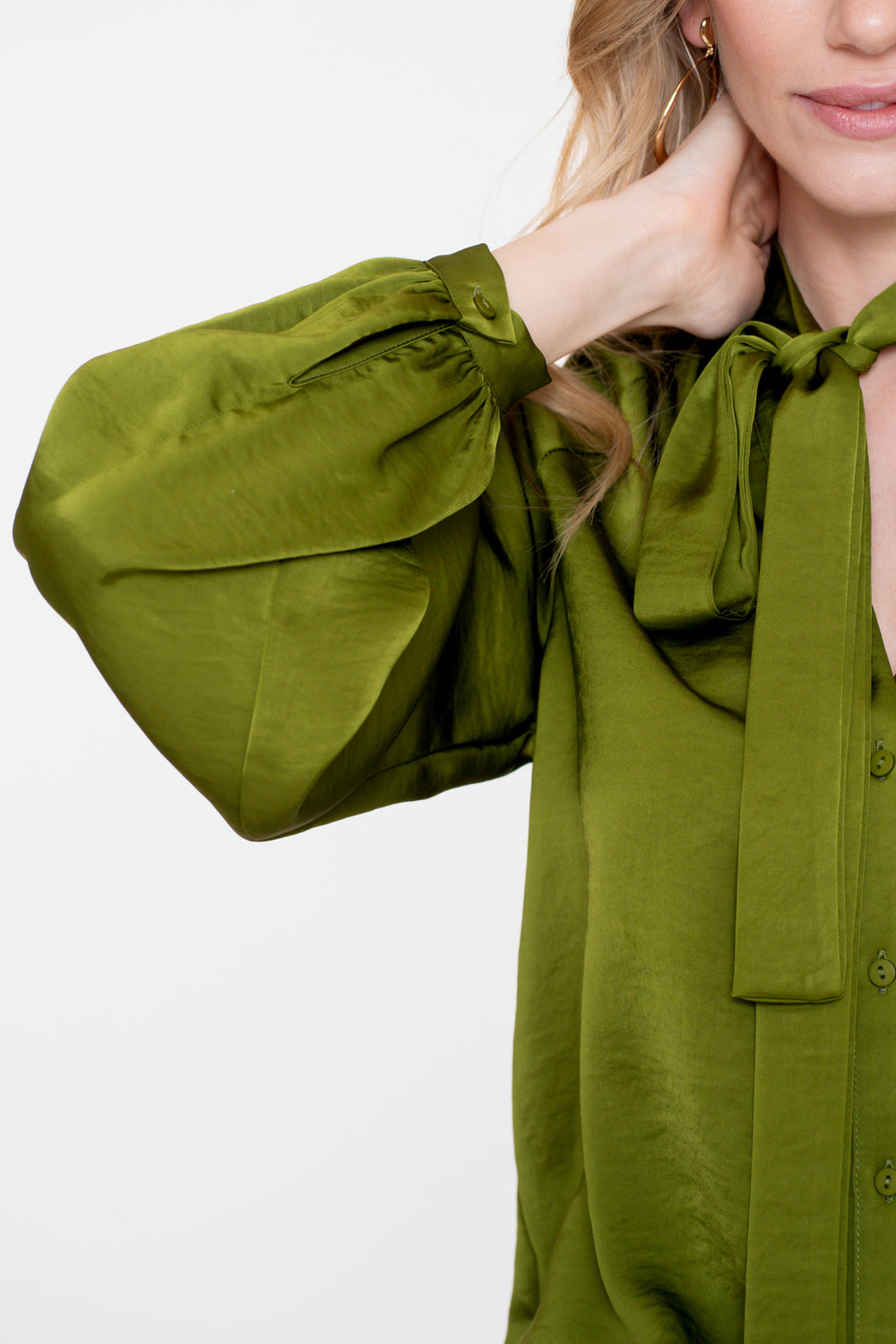 Geisha Damenbluse in Satinoptik mit Schleifendetail