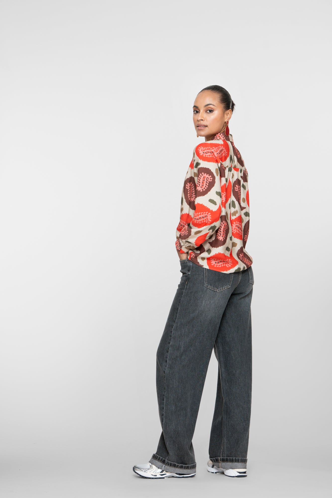 Geisha Damenbluse mit farbenfrohem Print