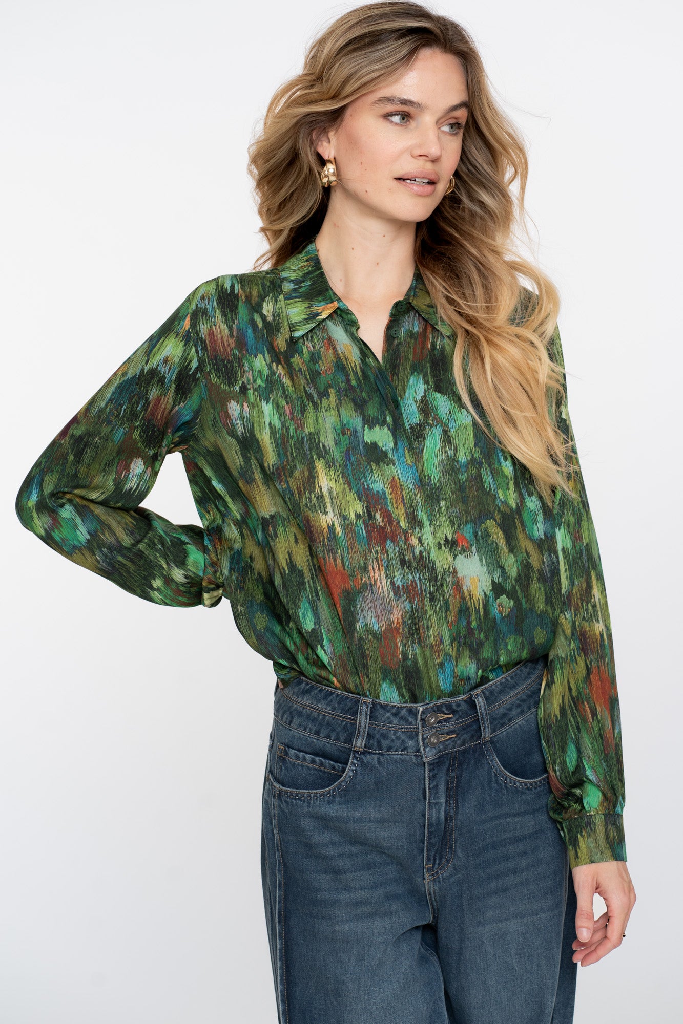 Geisha Damenbluse mit grünlich getöntem Print