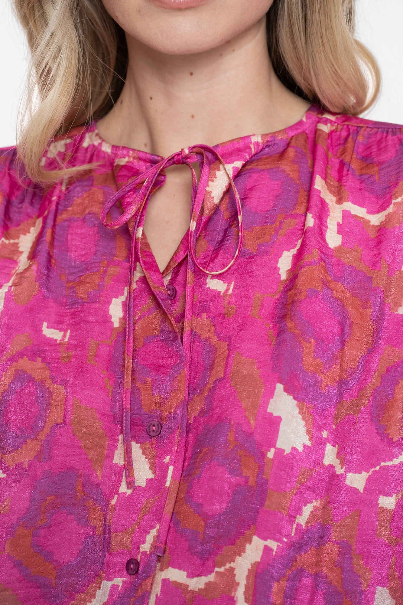 Geisha Damenbluse mit Print und Zierkordel