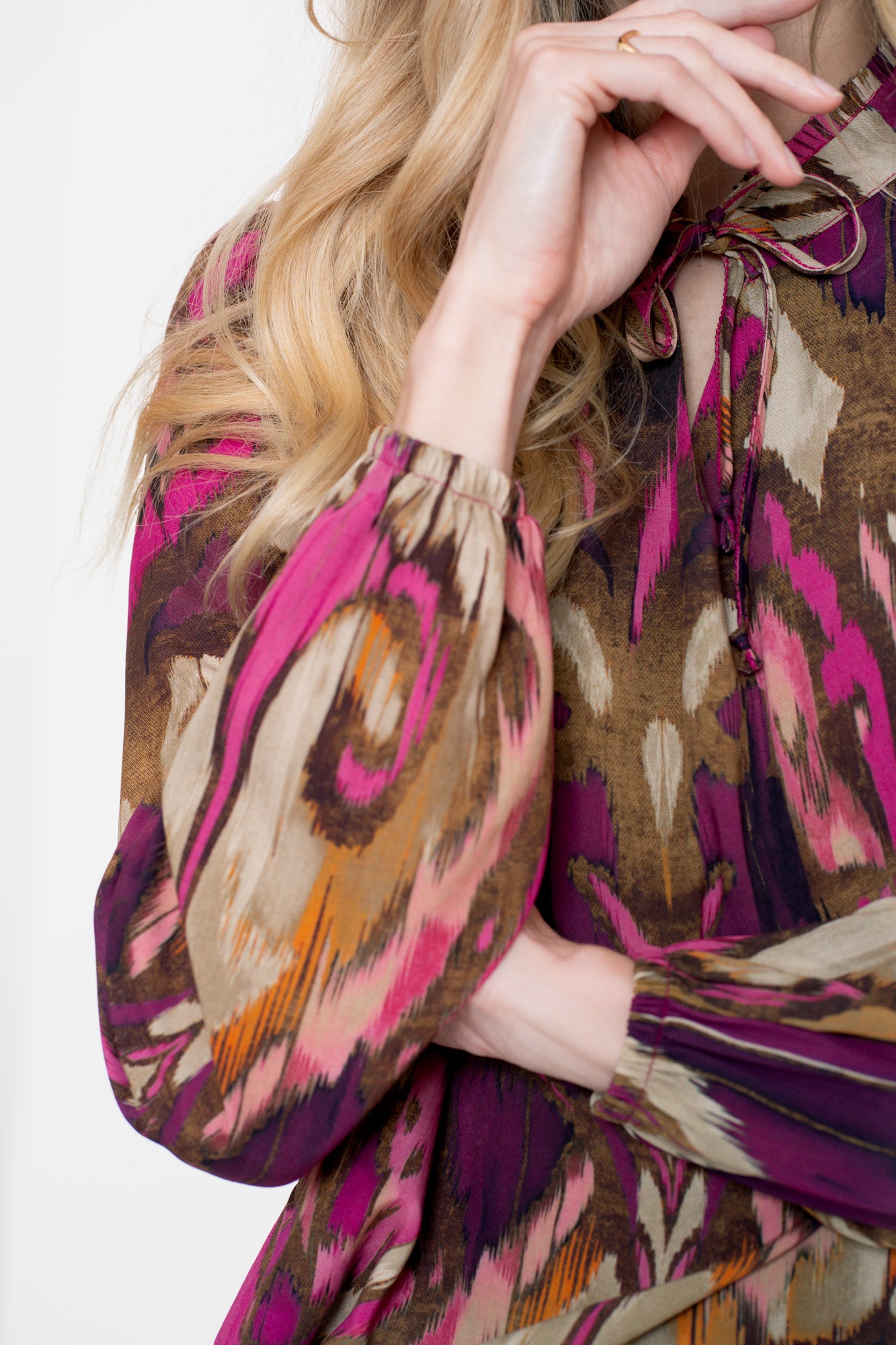 Geisha Damenbluse mit Ikat-Print
