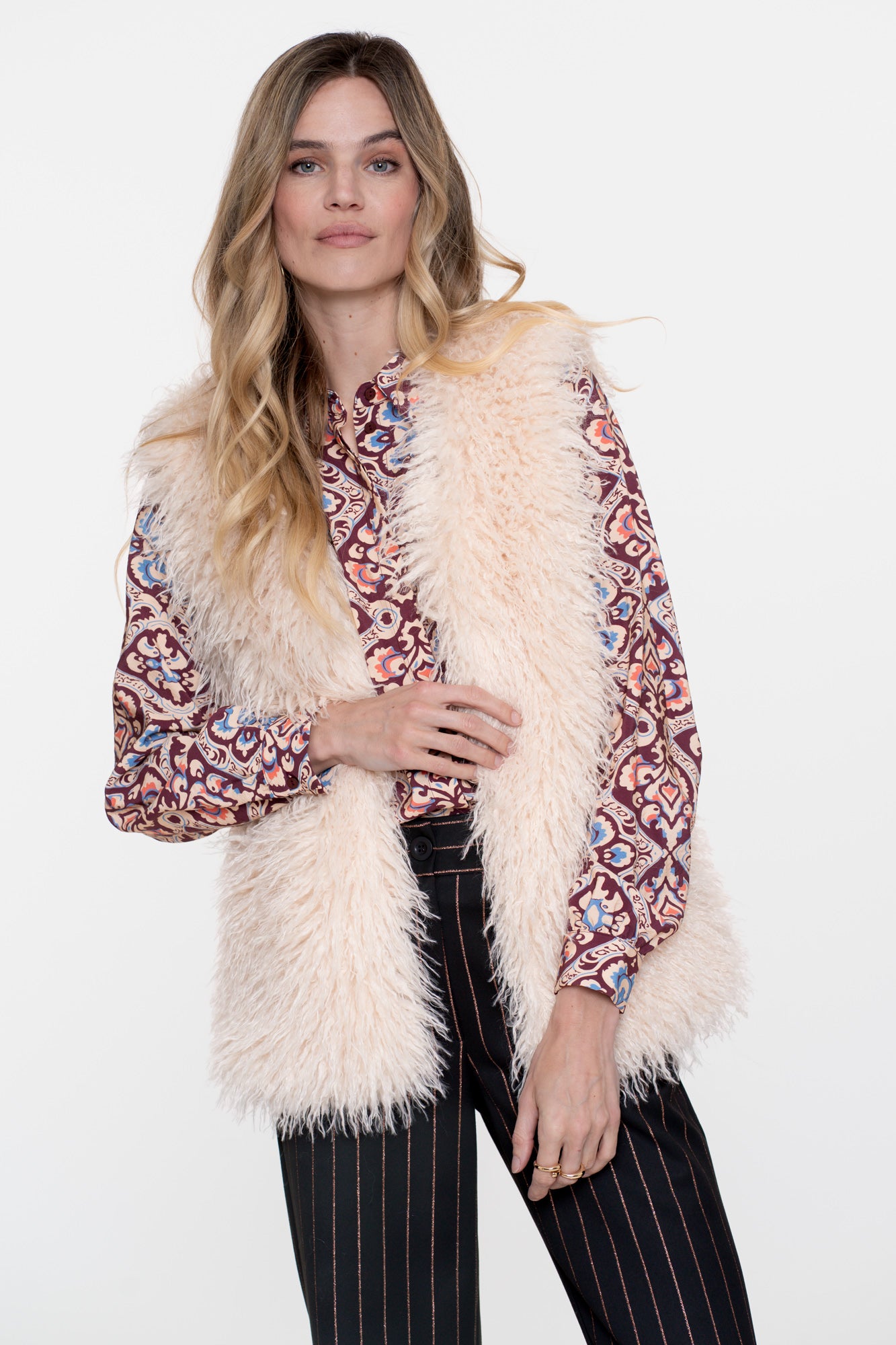 Geisha Damenbluse mit Ikat-Print