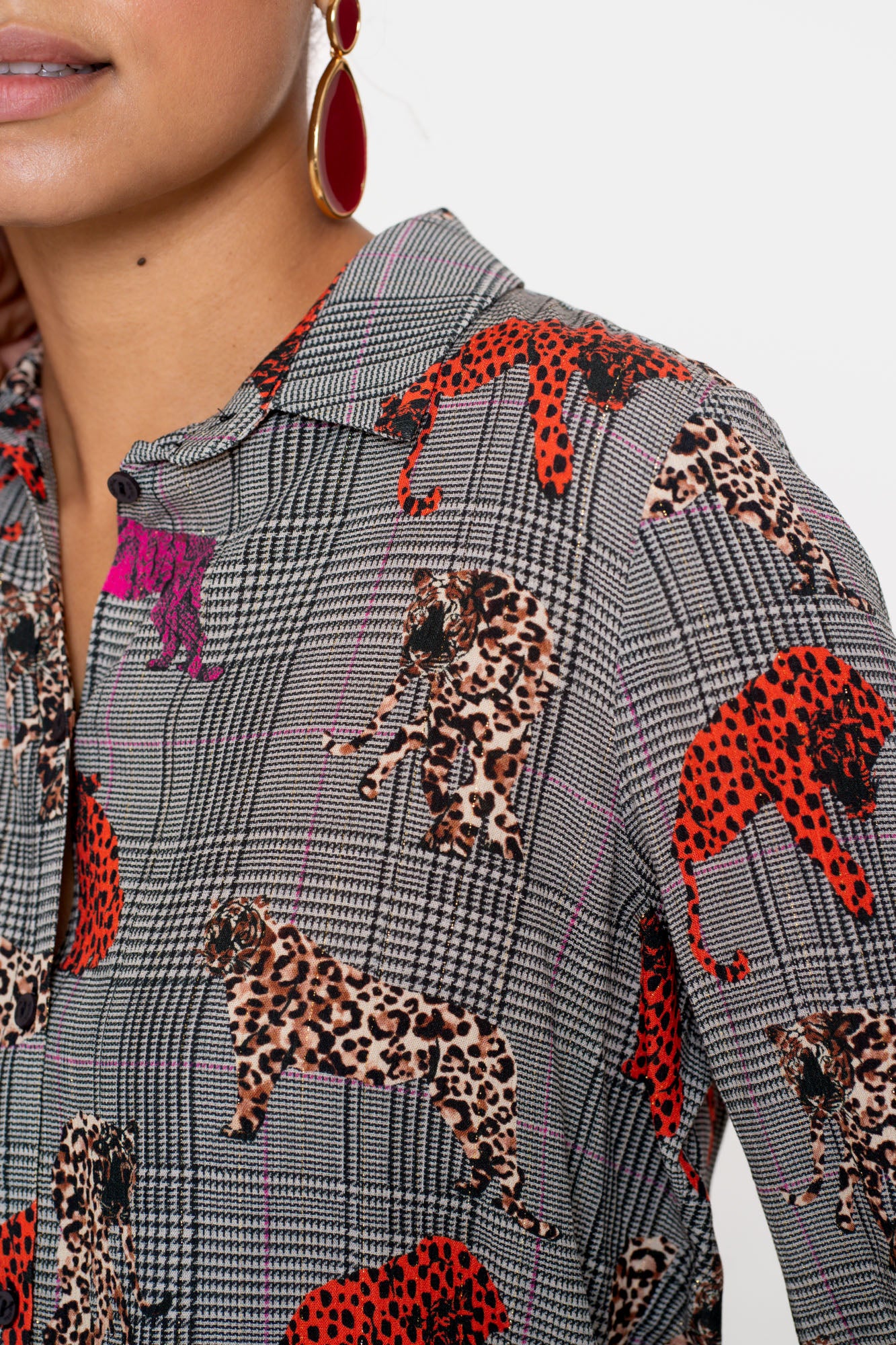 Geisha Damen-Karoblusen mit Leo-Print