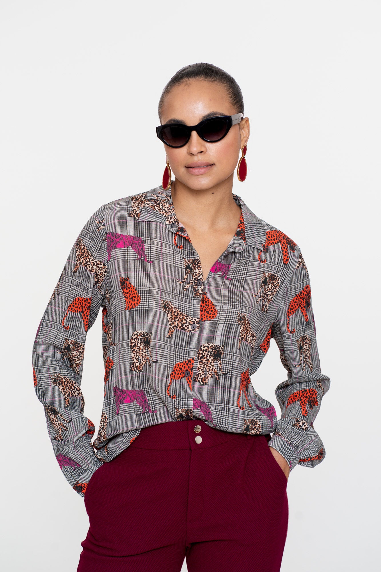 Geisha Damen-Karoblusen mit Leo-Print