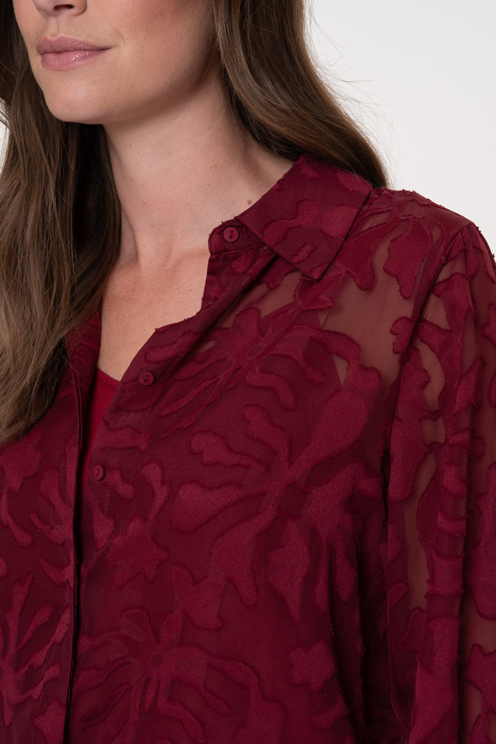 Geisha Damenbluse aus transparenter Stoff mit Reliefdesign