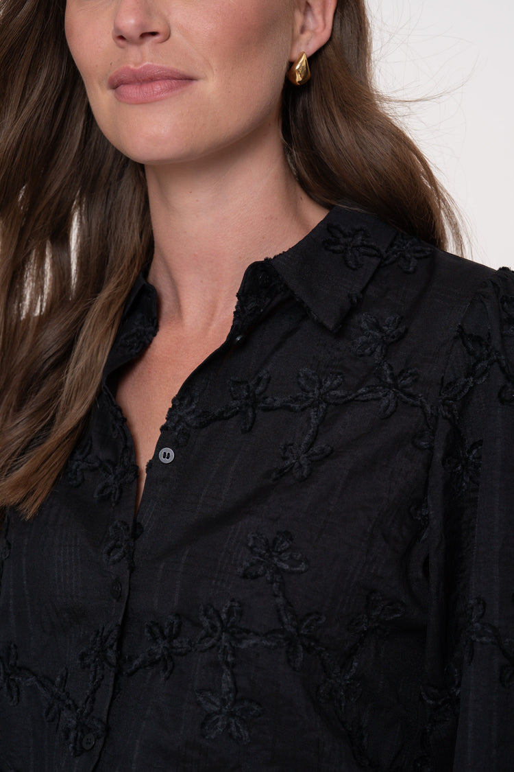 Geisha Damenbluse mit Blumenstickerei