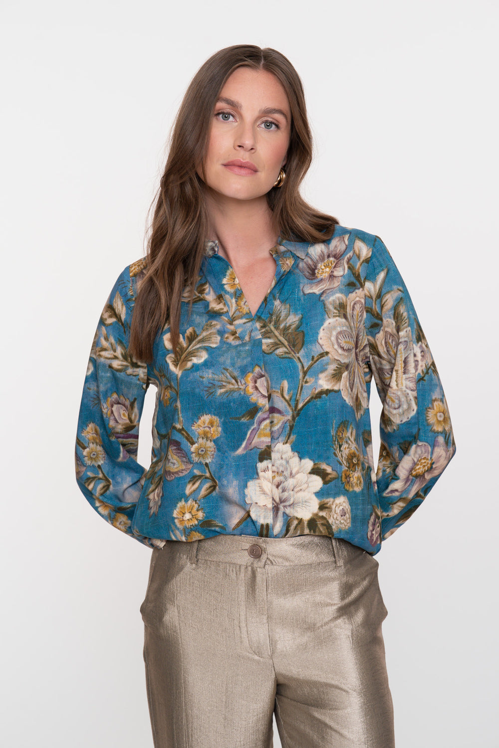 Geisha Damenbluse mit Blumendesign in Blautönen