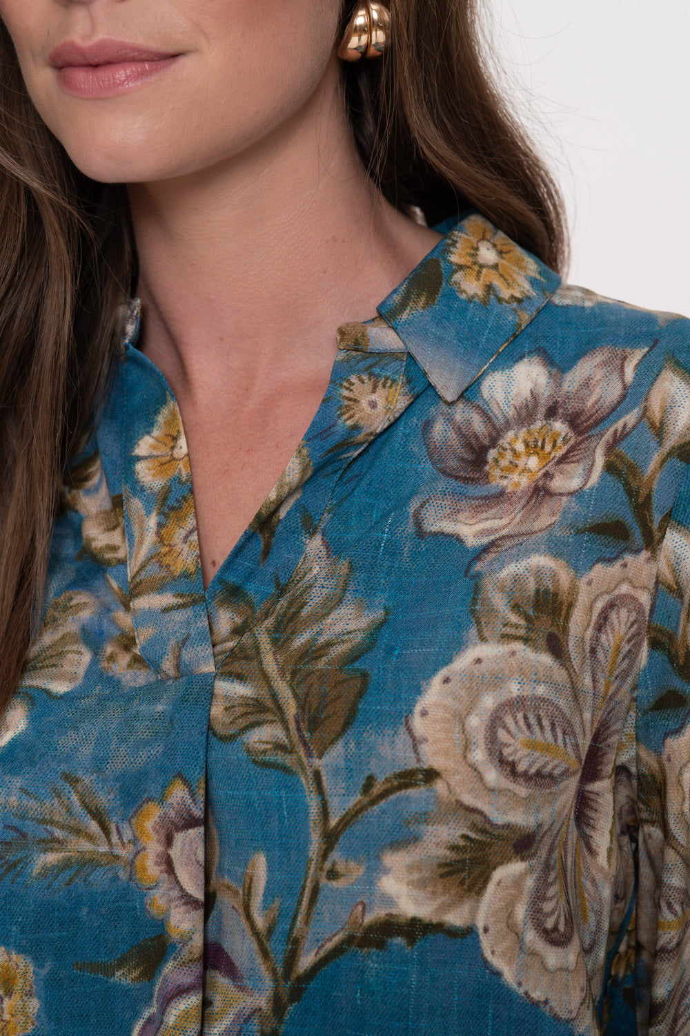 Geisha Damenbluse mit Blumendesign in Blautönen
