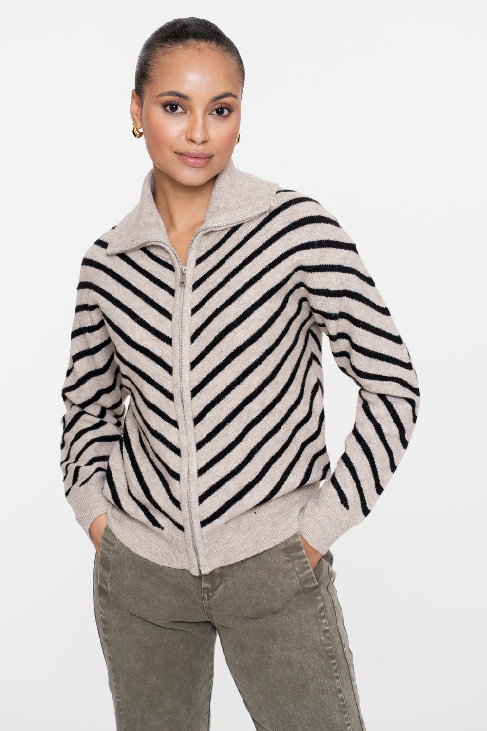 Geisha Damen-Strickjacke mit Stehkragen und Streifenmuster