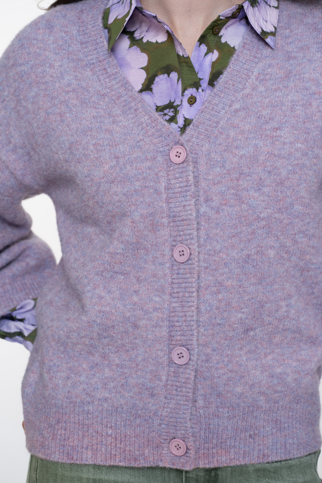 Geisha Damenstrickjacke mit V-Ausschnitt und 3/4 weiten Ärmeln