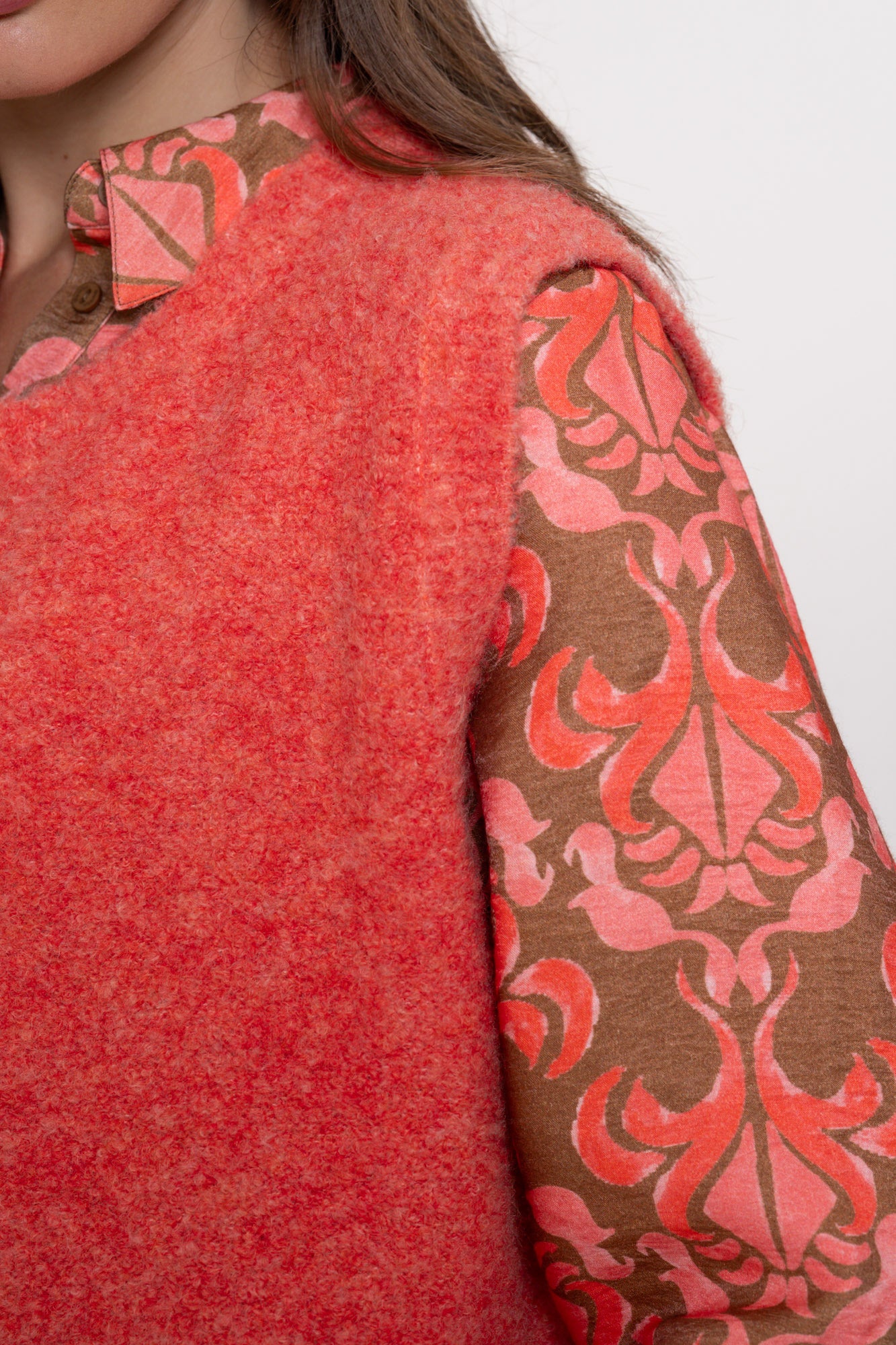 Geisha Damen-Bouclé-Gilet mit auffälligen Knöpfen