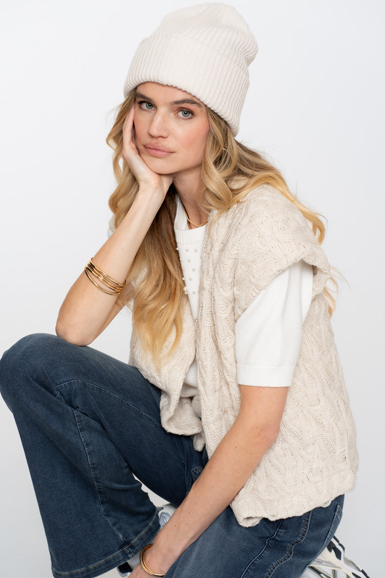 Geisha Damen-Gilet mit Schulterpolstern und Häkelmuster