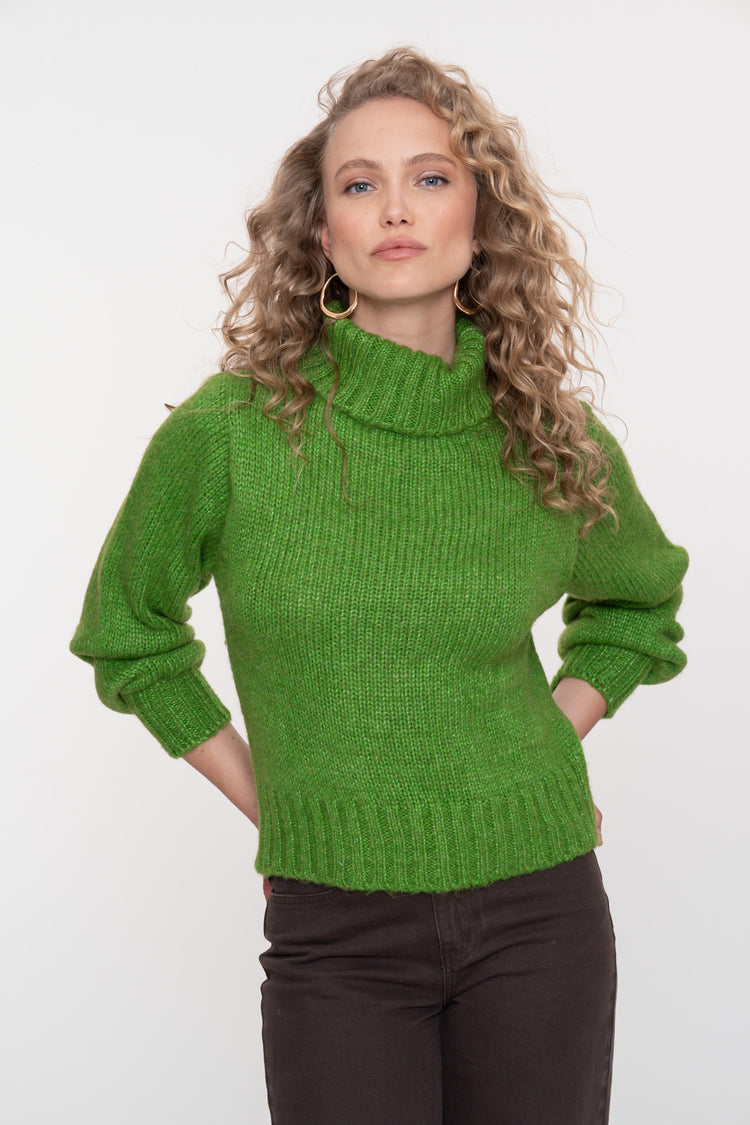Geisha Damenstrickpullover in Grün mit hohem Rollkragen und Rippdetails