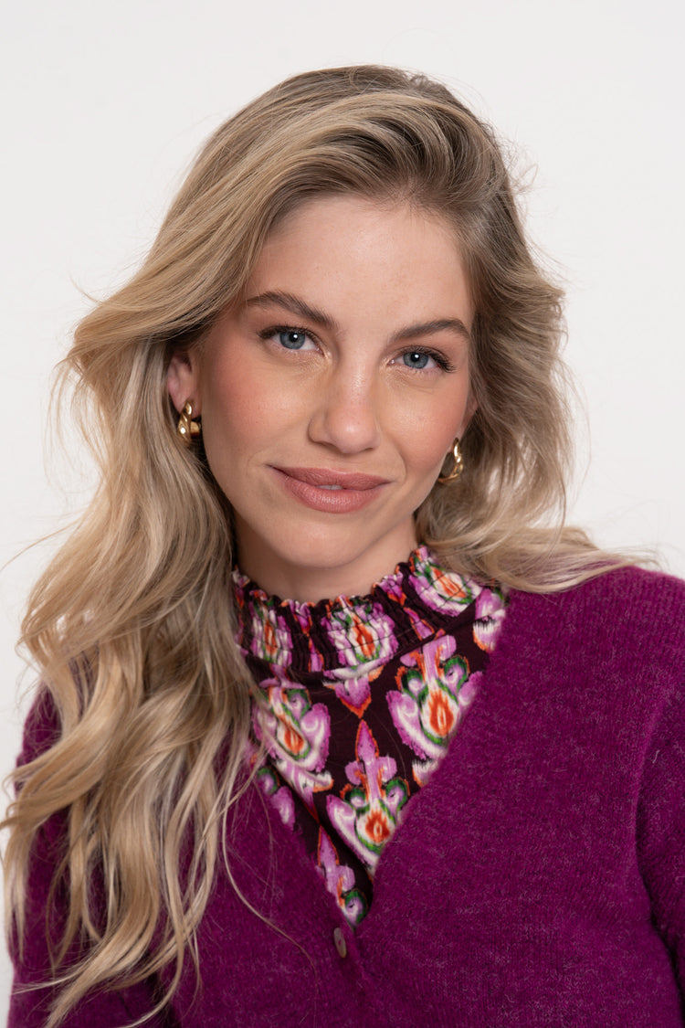 Geisha Damenstrickjacke in Lila mit langen Ärmeln und V-Ausschnitt