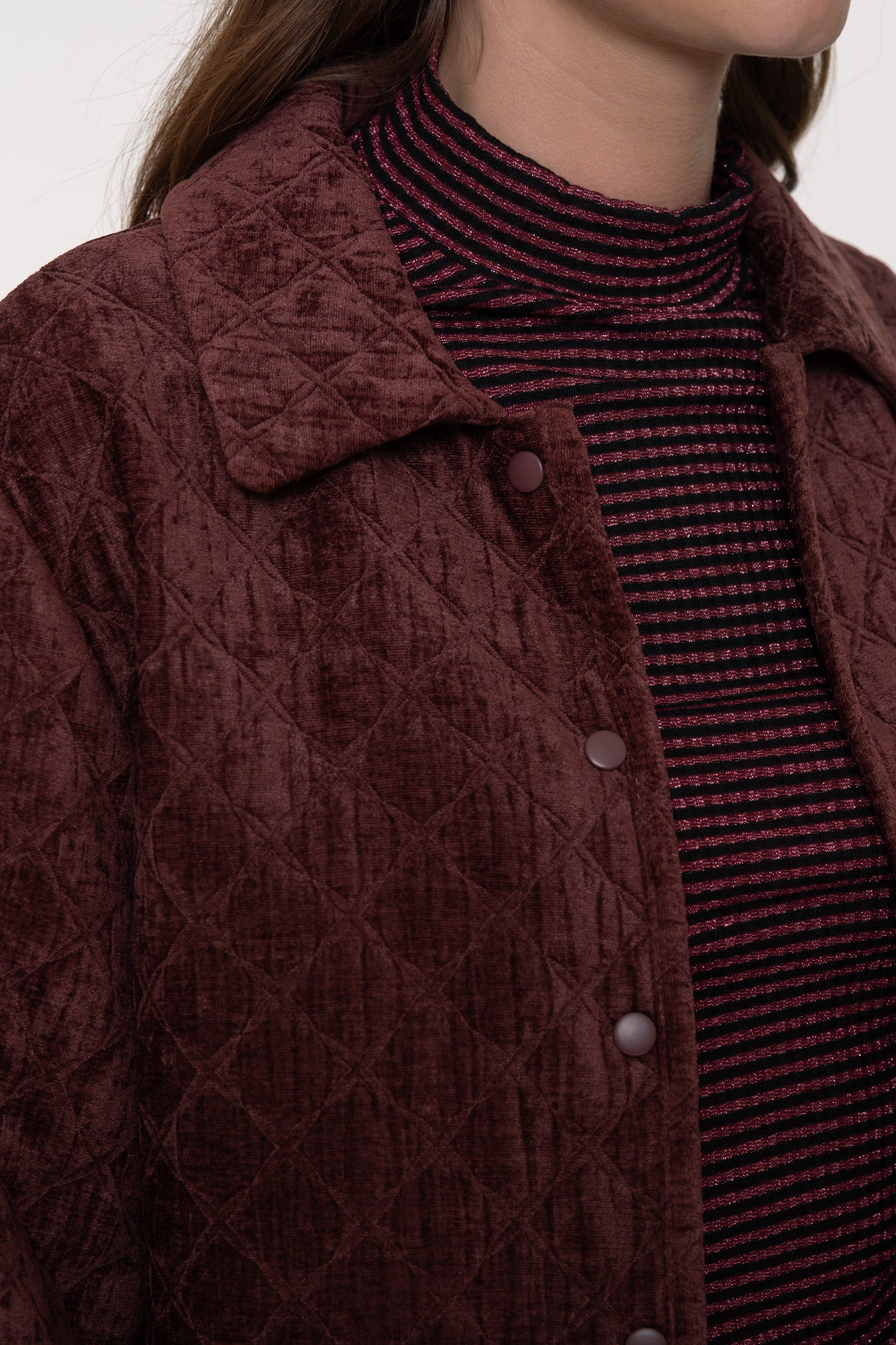 Geisha Damen-Samtsteppjacke in Burgunder