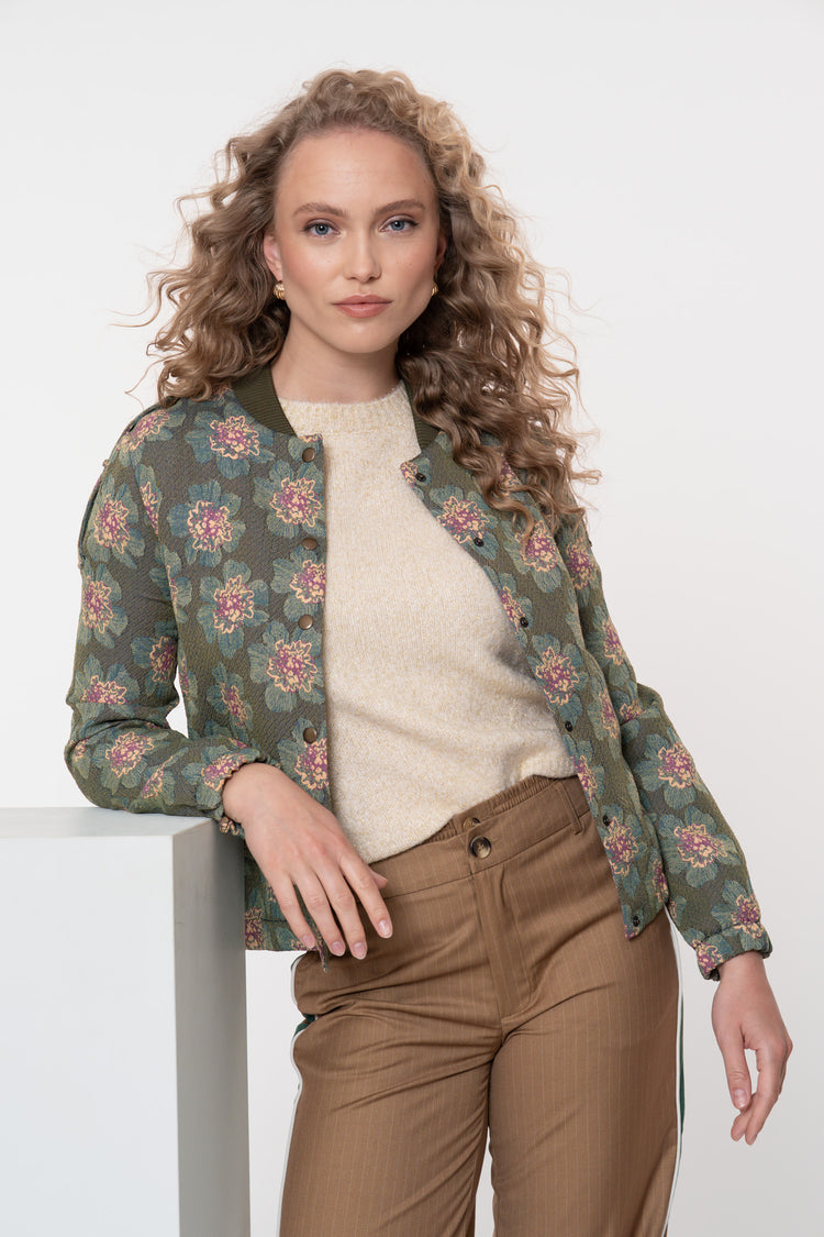 Geisha Damenbomberjacke in Grün mit Blumenprint und Druckknopfverschluss