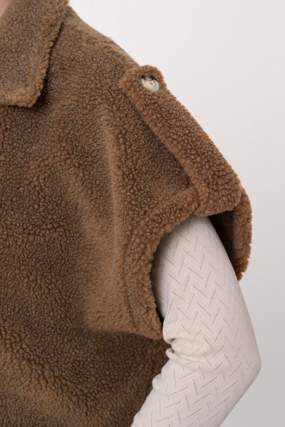Geisha Damen-Boxyjacke aus Teddyfell in warmem Camelton