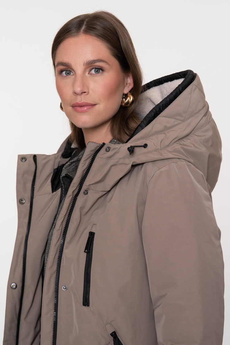 Geisha Damen-Steppjacke mit Teddy-Kapuze