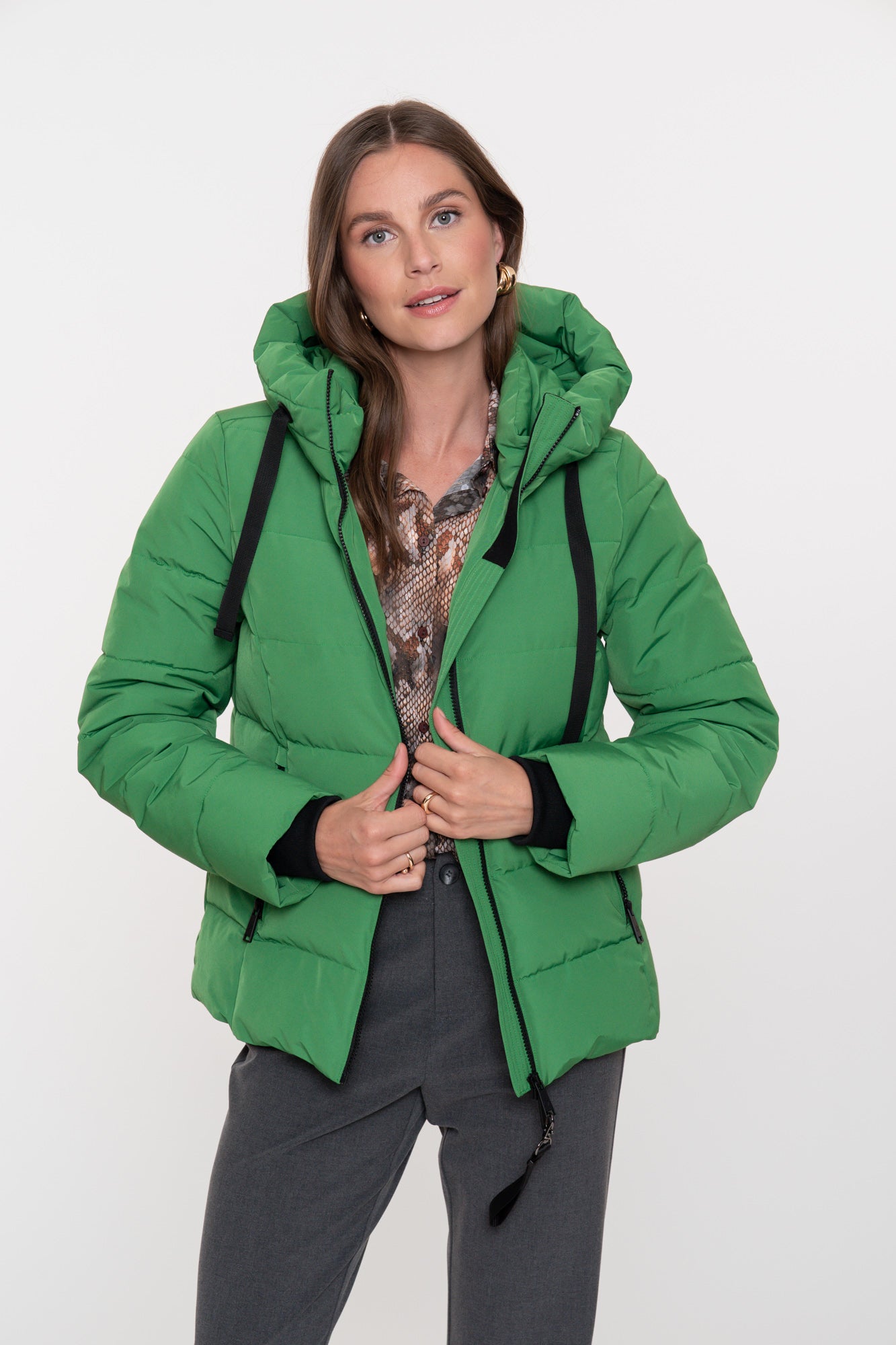 Geisha dames donsjas met opstaande capuchon - Main Image