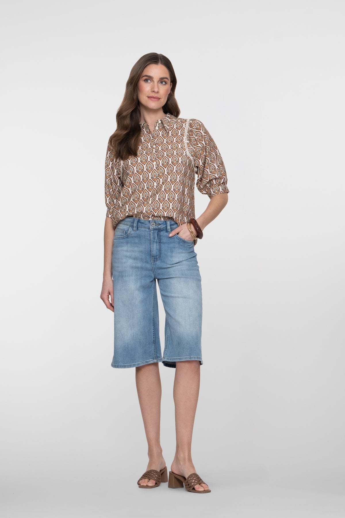 Geisha Bluse mit Print und dekorativem Tape – Shop de look