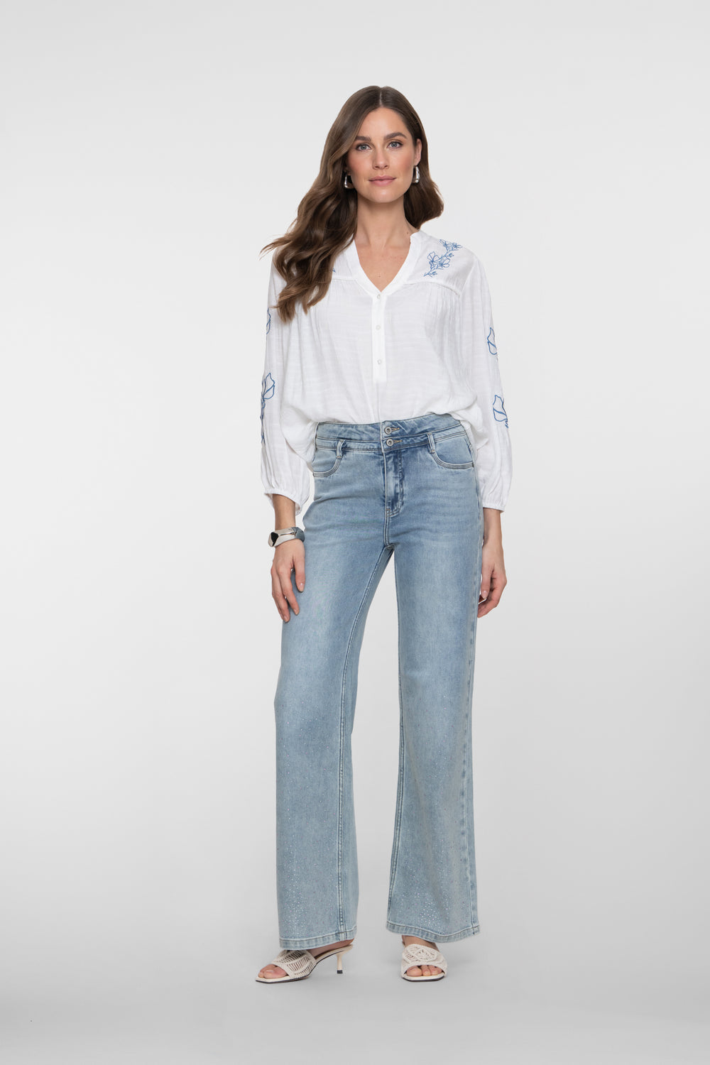 Geisha High Rise Jeans mit weitem Bein und farbigen Strasssteinen