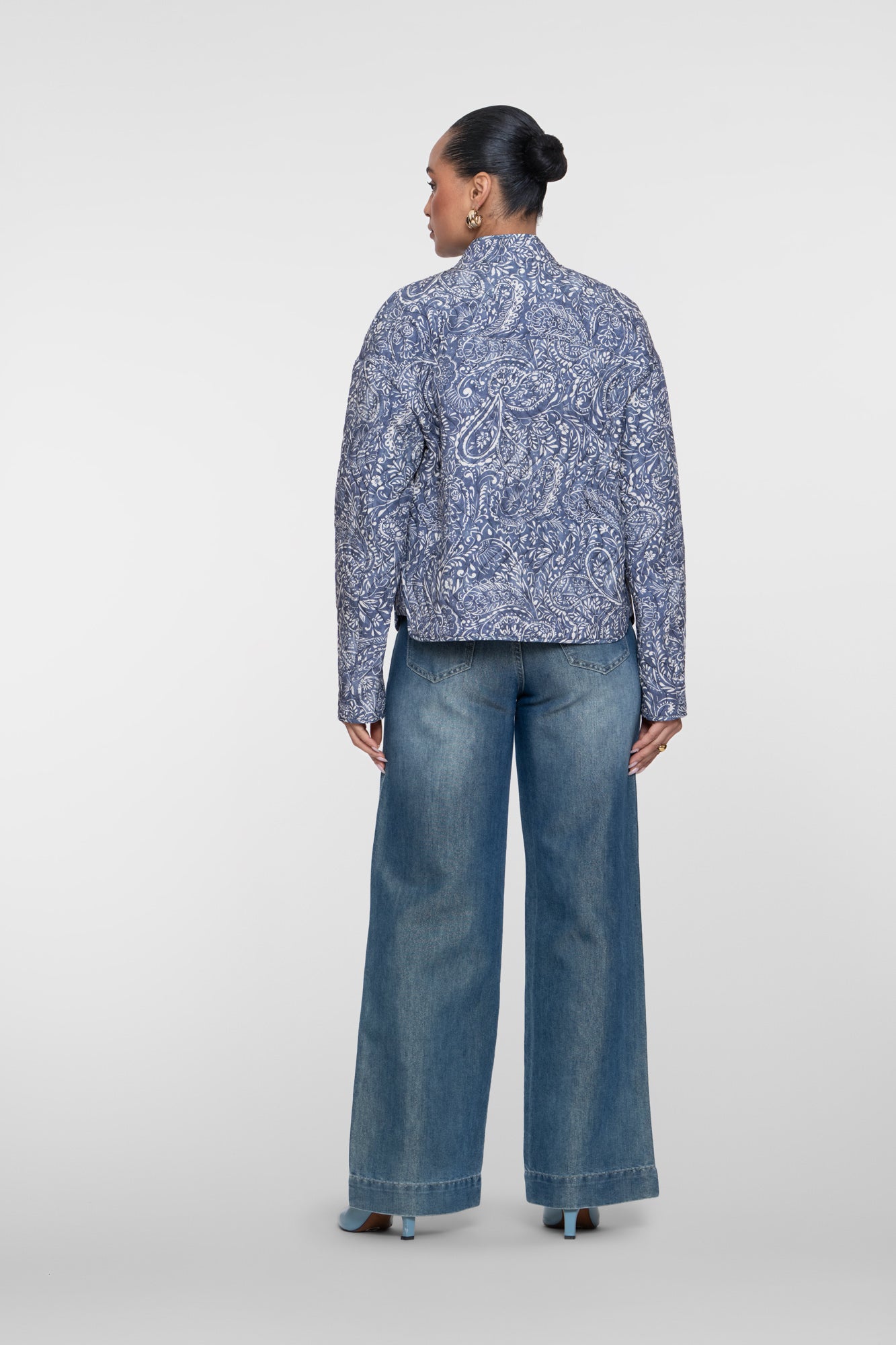 Geisha Wide Leg Jeans mit goldfarbenem Garn