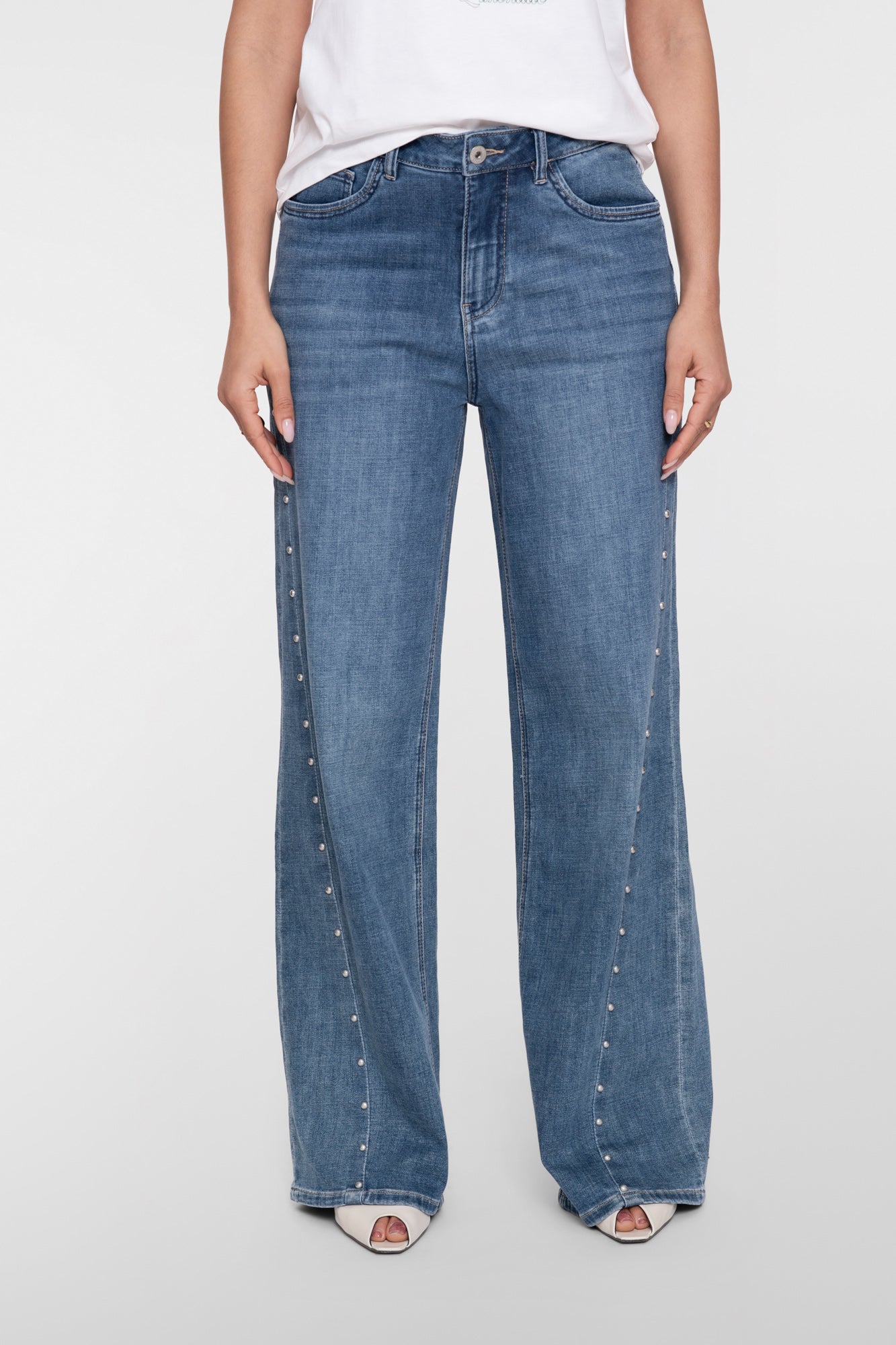 Geisha Straight Fit Jeans mit Perlenmuster