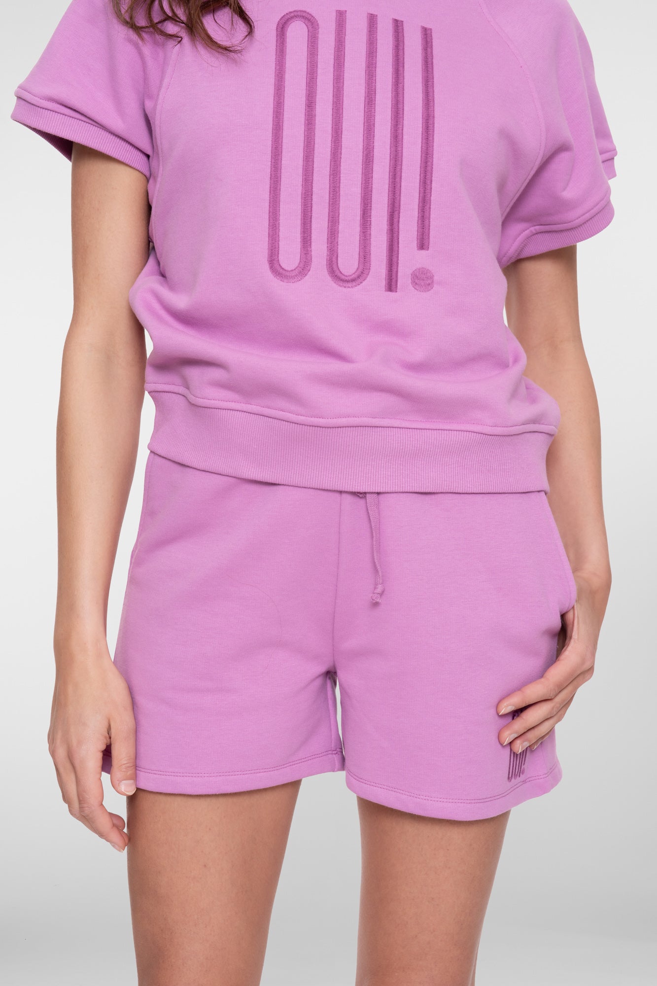 Geisha Sweat-Shorts „OUI“