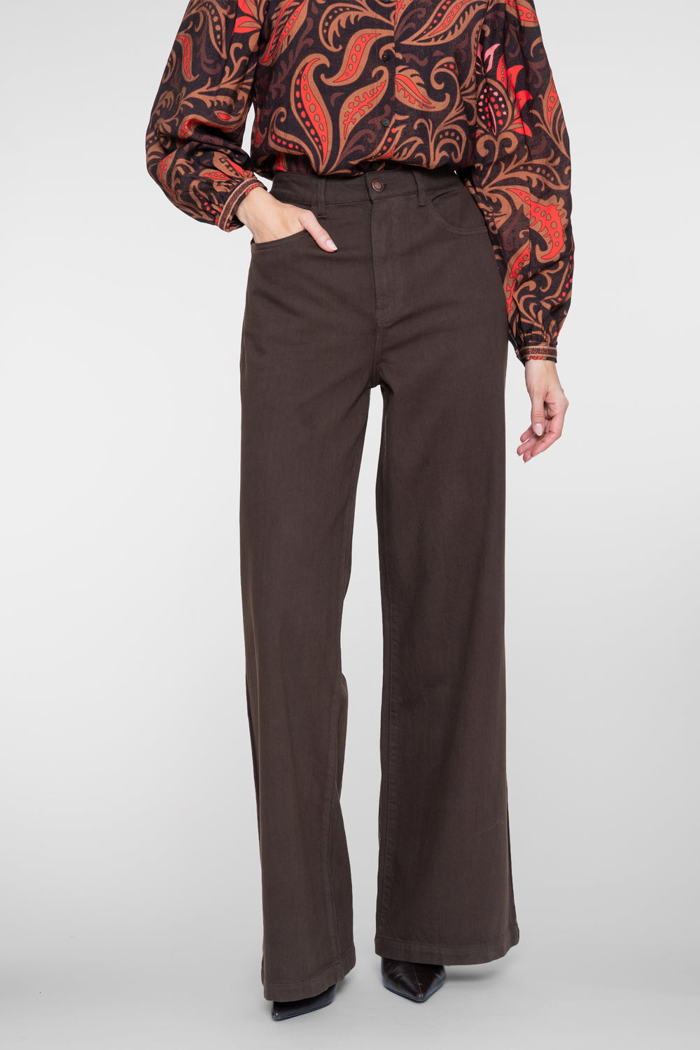 Geisha Jeans mit ausgestelltem Bein