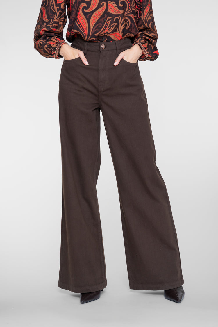 Geisha Jeans mit ausgestelltem Bein