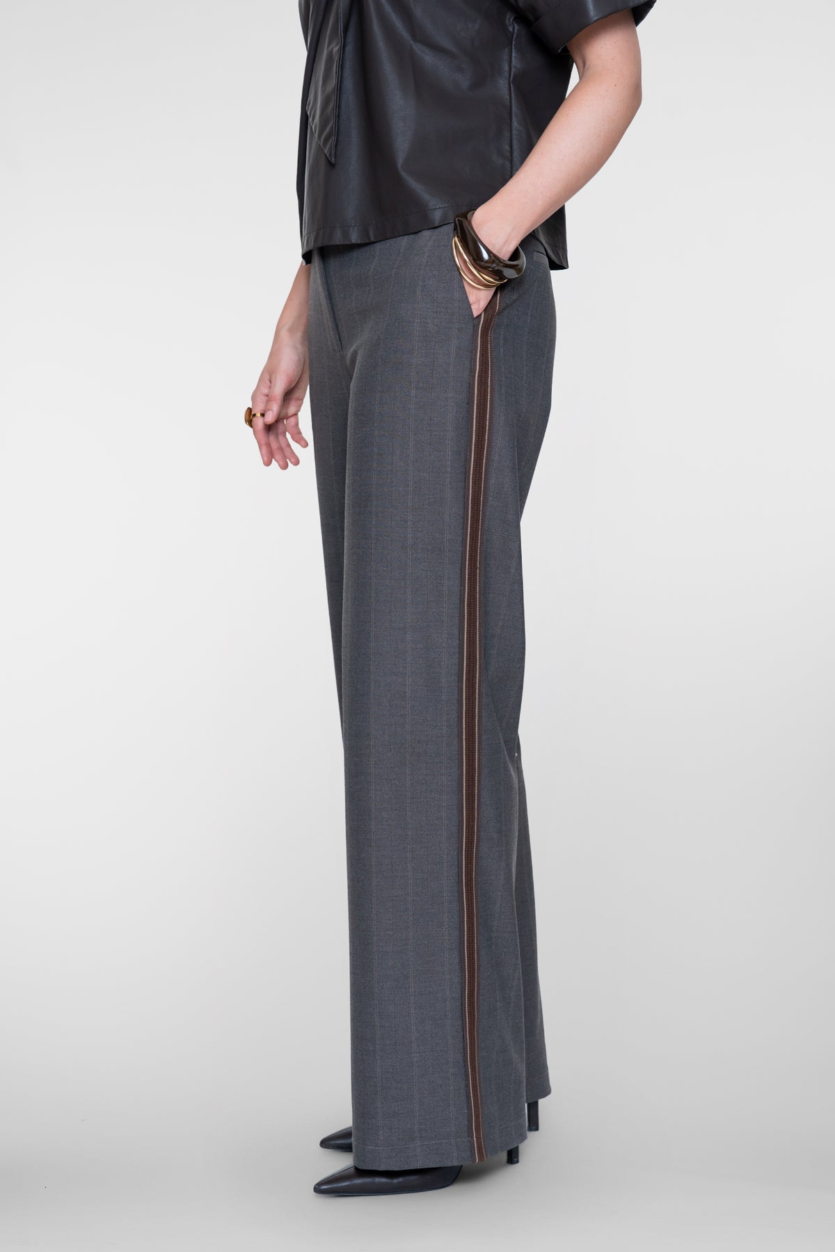 Geisha Wide Leg Pantalon mit Nadelstreifen und Seitenstreifen