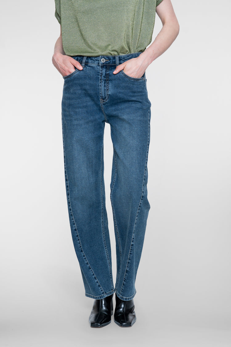 Geisha Barrel Jeans mit Ziernähten